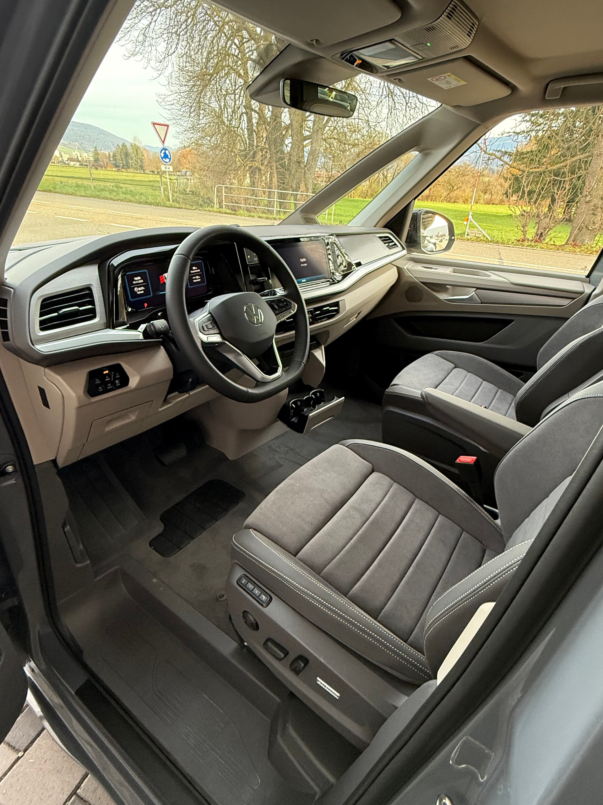 VW Multivan 1.5 eHybrid Life Lang DSG 4X4 / VENDUE VERKAUFT-image-9