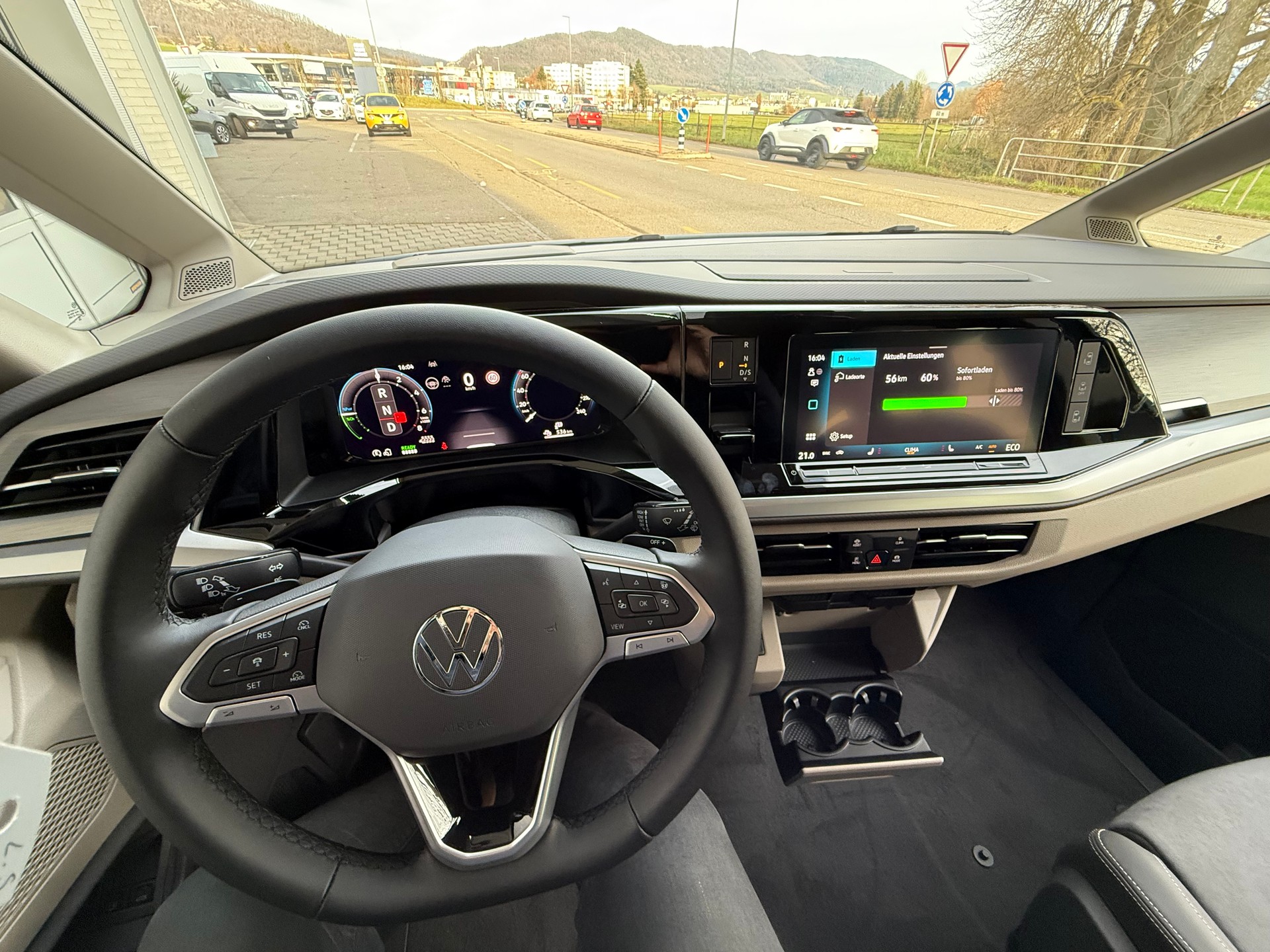 VW Multivan 1.5 eHybrid Life Lang DSG 4X4 / VENDUE VERKAUFT-image-11