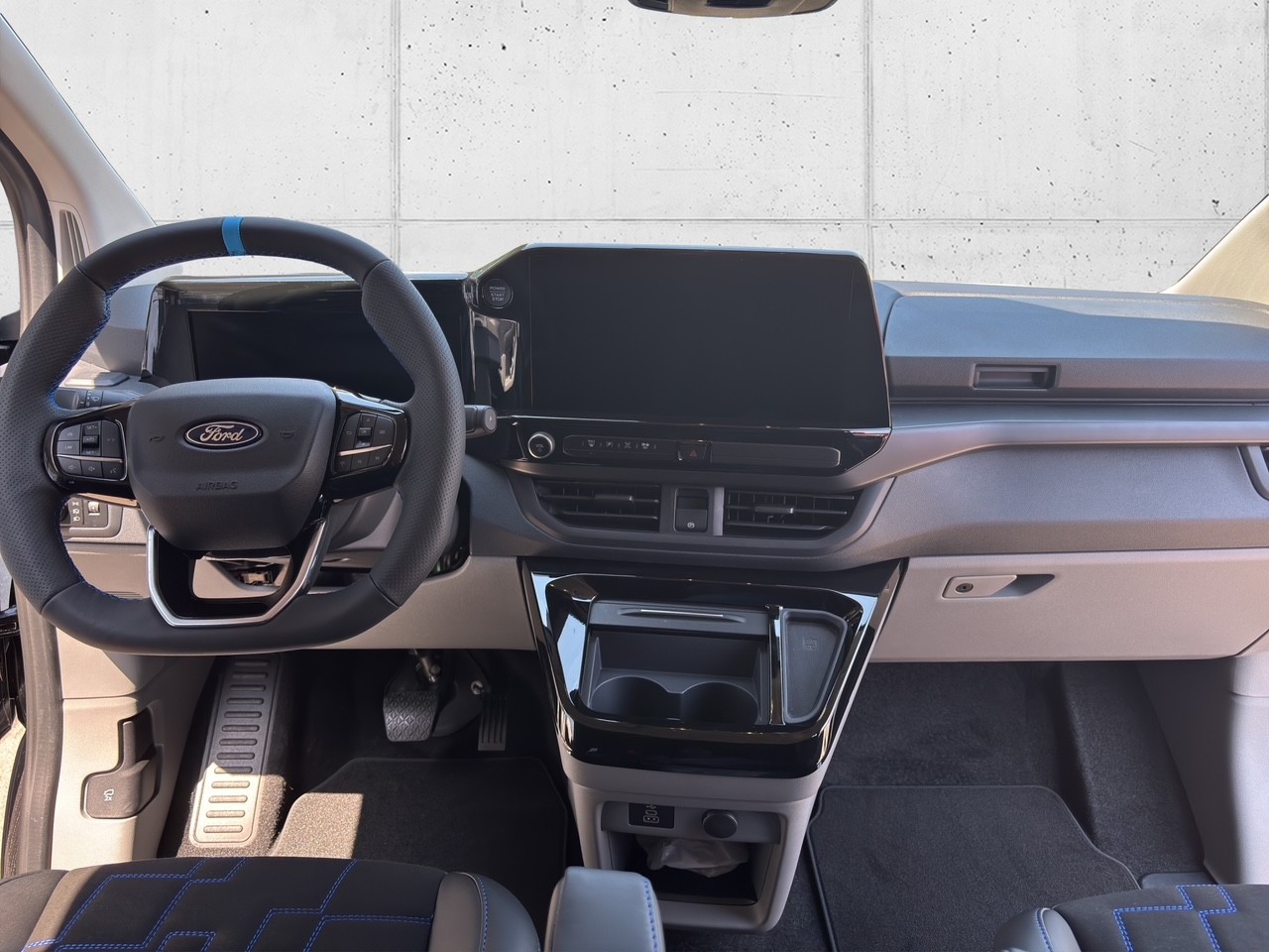 FORD Transit C DKab. Van 320 L1 2.5 Duratec 233 MS-RT PHEV-image-10