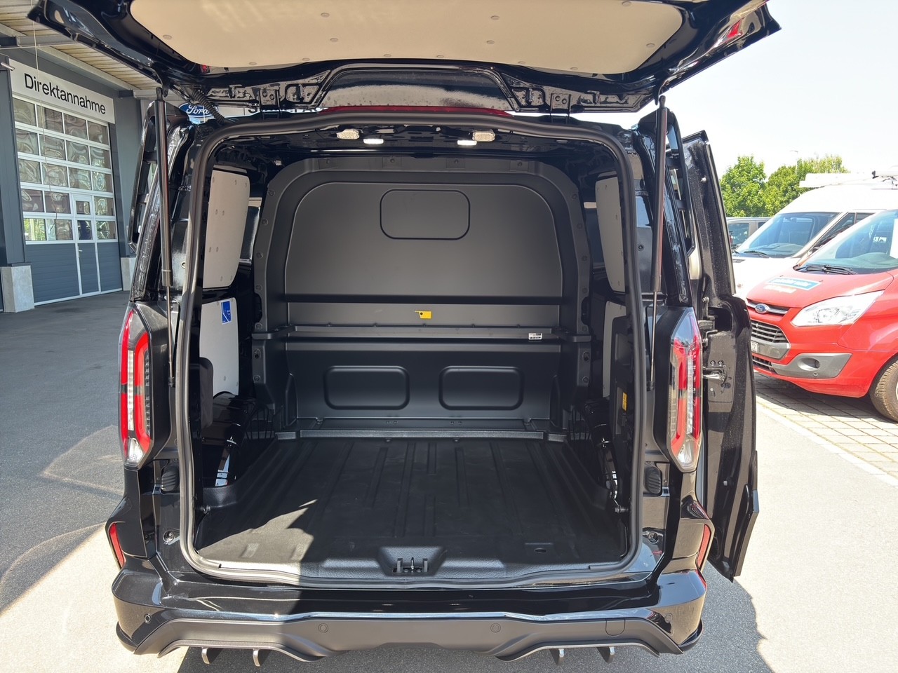 FORD Transit C DKab. Van 320 L1 2.5 Duratec 233 MS-RT PHEV-image-13