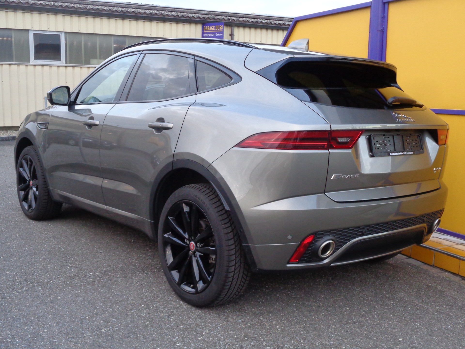 JAGUAR E-Pace 2.0 P250 R-Dynamic SE AWD Automatik-image-7