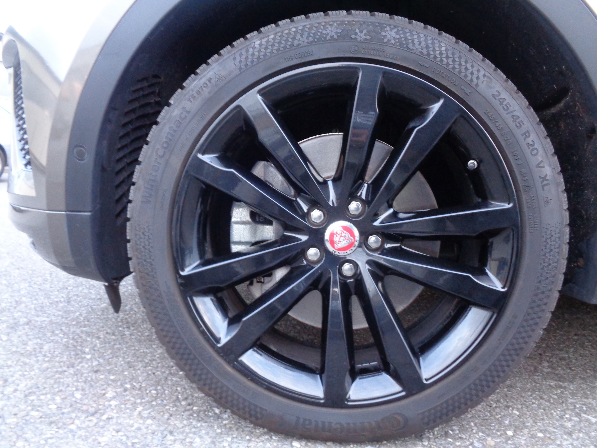 JAGUAR E-Pace 2.0 P250 R-Dynamic SE AWD Automatik-image-5