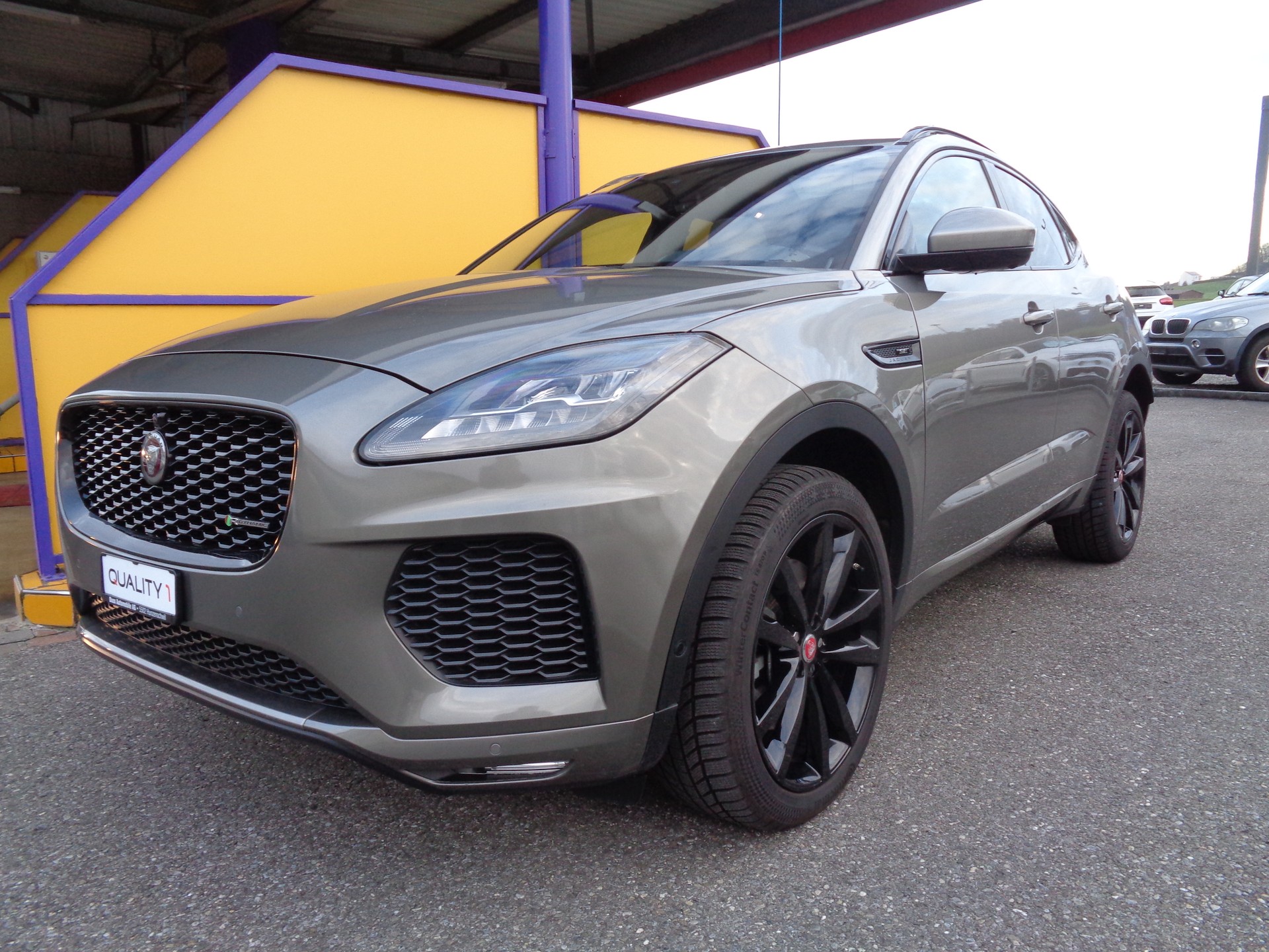 JAGUAR E-Pace 2.0 P250 R-Dynamic SE AWD Automatik-image-1
