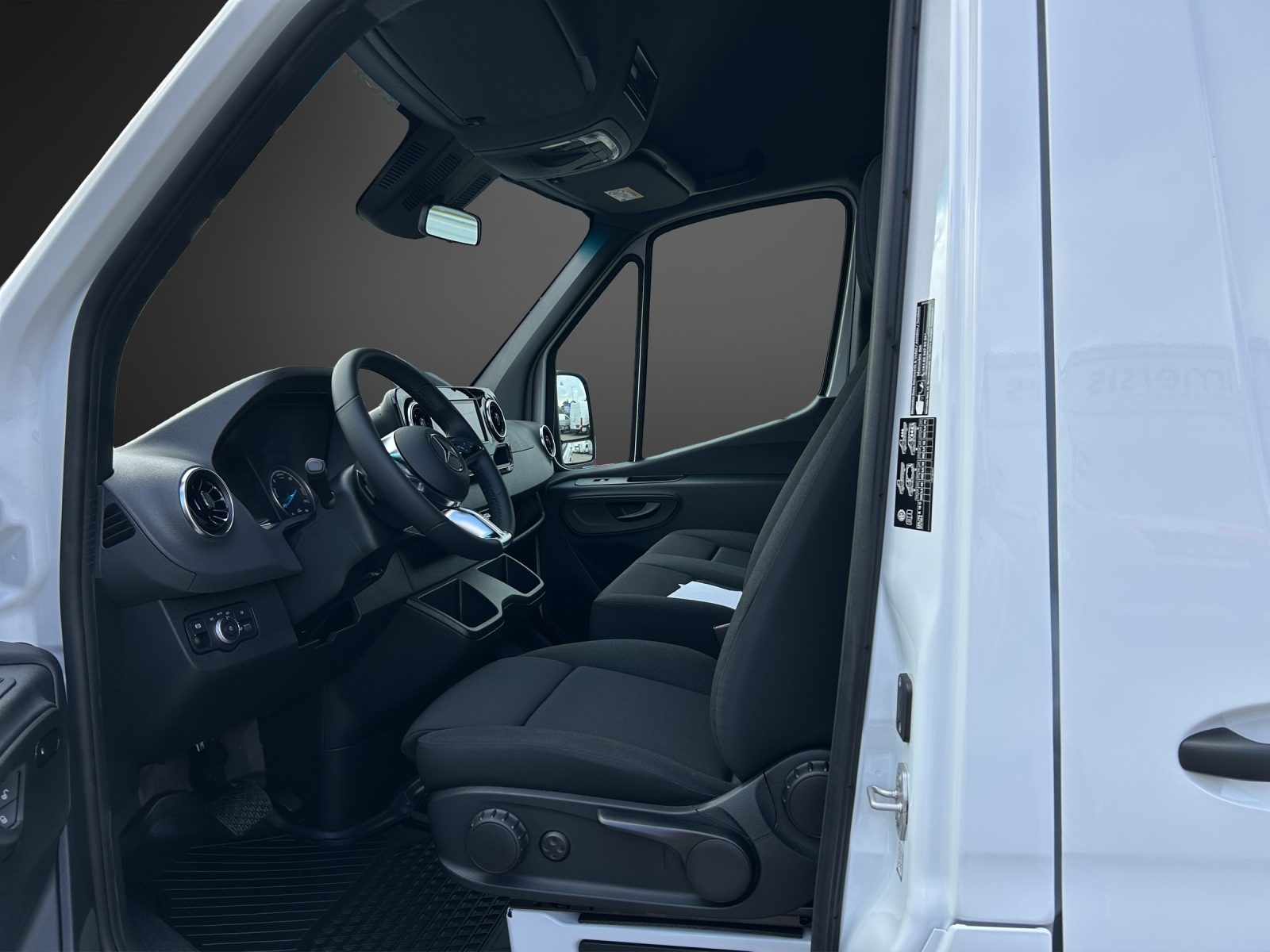 MERCEDES-BENZ eSprinter 420 81kWh Standard Hoch Pro-image-9