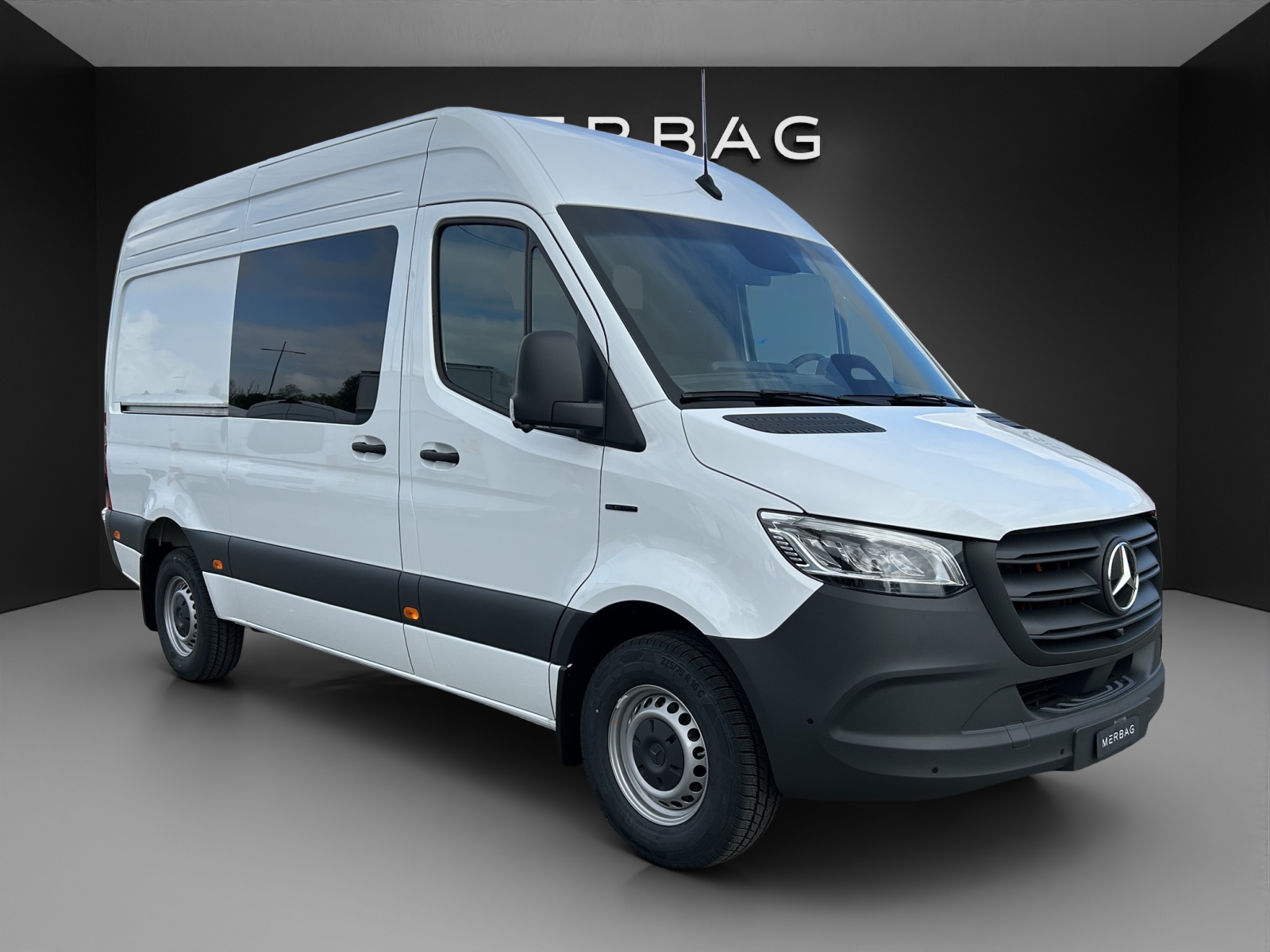MERCEDES-BENZ eSprinter 420 81kWh Standard Hoch Pro-image-0