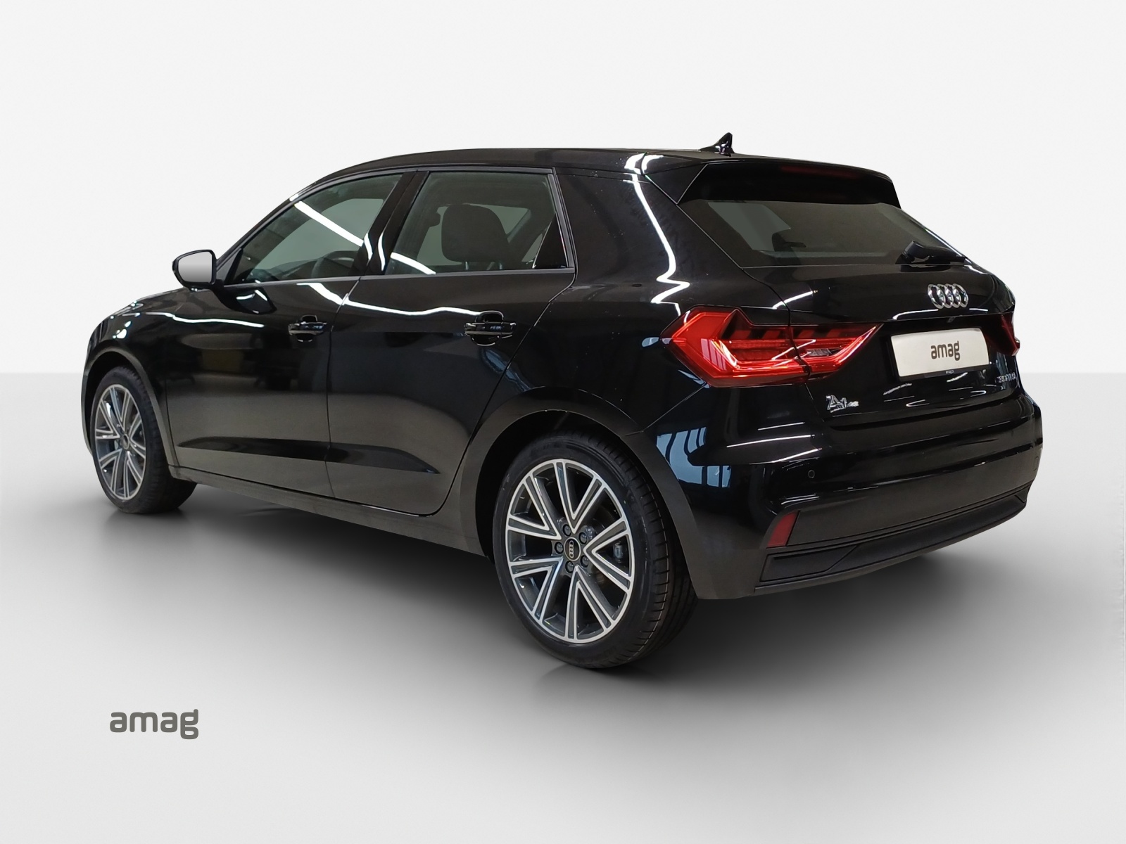 AUDI A1 Sportback 30 TFSI Attraction S-tronic-image-2