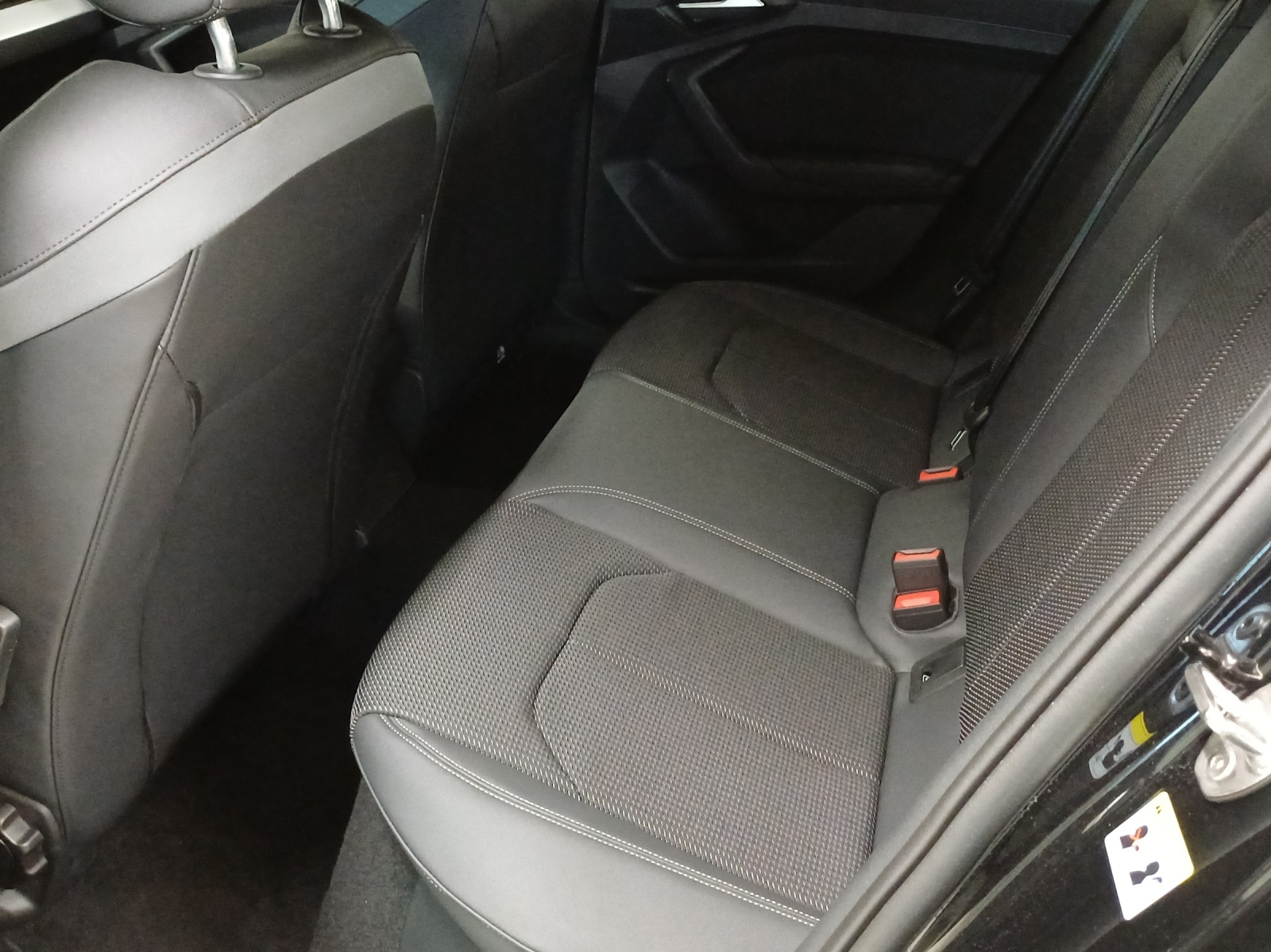 AUDI A1 Sportback 30 TFSI Attraction S-tronic-image-11