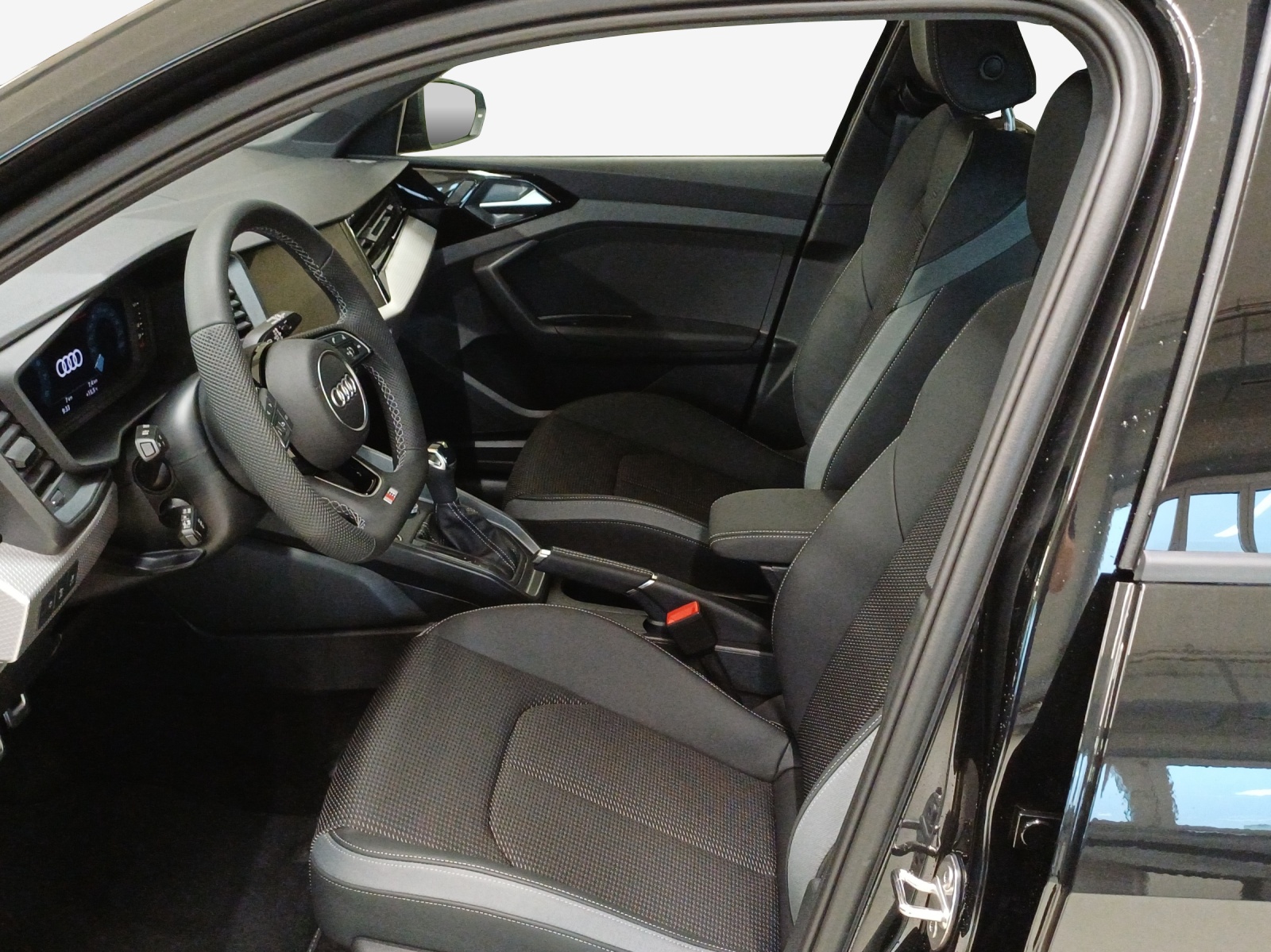AUDI A1 Sportback 30 TFSI Attraction S-tronic-image-7