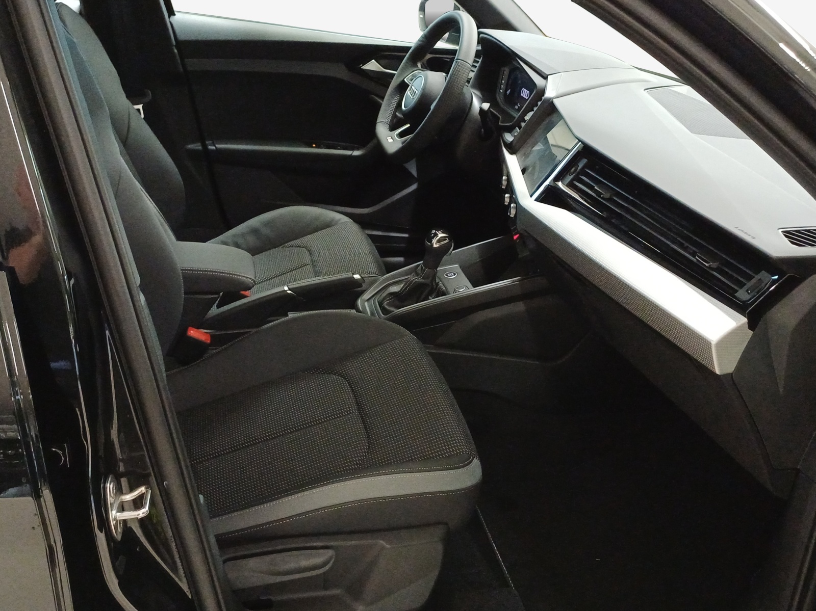 AUDI A1 Sportback 30 TFSI Attraction S-tronic-image-15