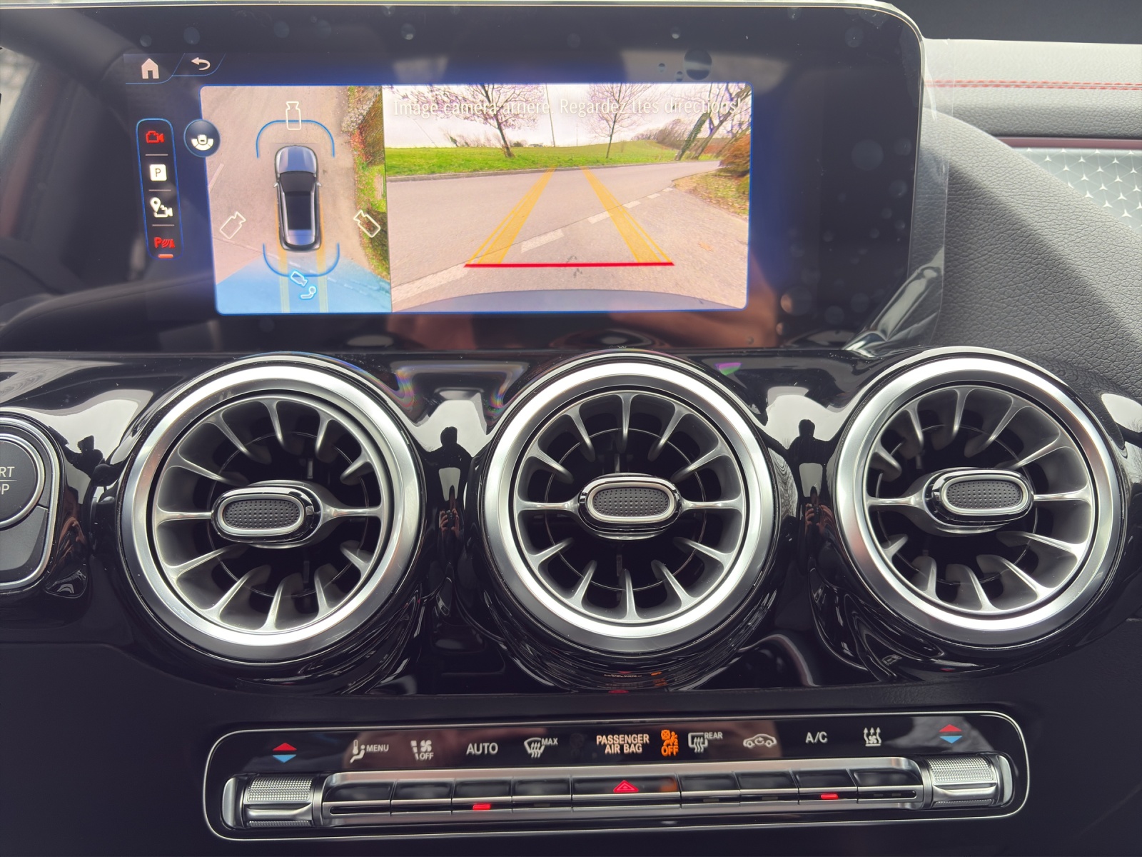MERCEDES-BENZ EQA 300 66,5kWh 4Matic Excellence-image-16