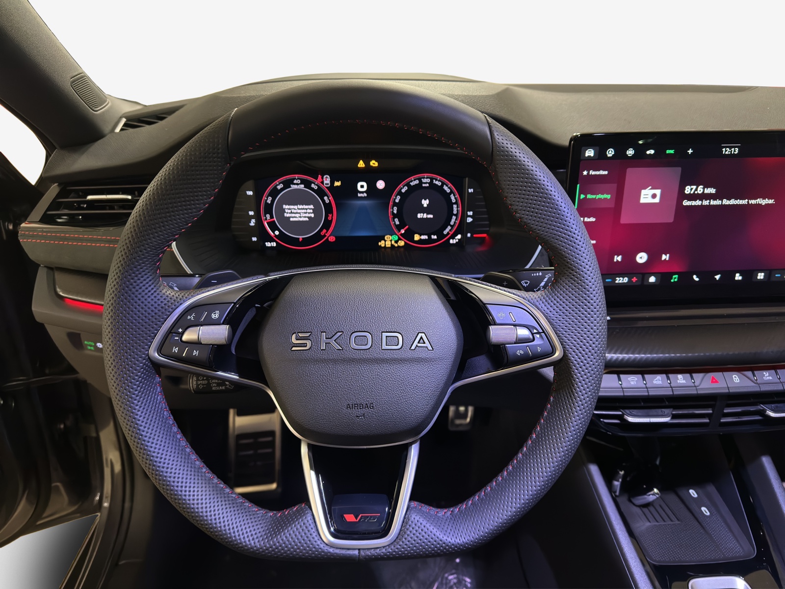 SKODA Octavia Combi 2.0 TSI DSG RS-image-9
