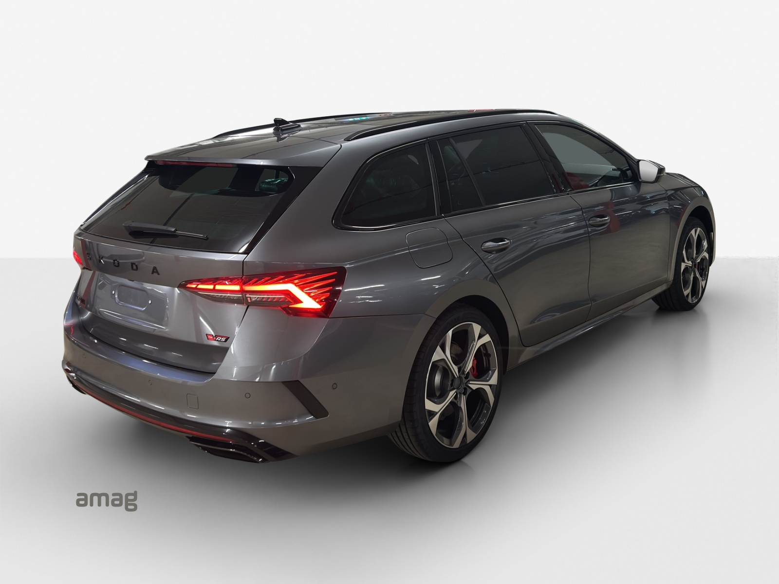 SKODA Octavia Combi 2.0 TSI DSG RS-image-4