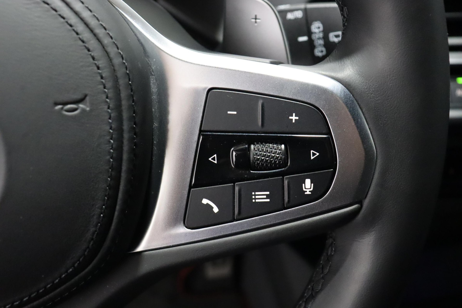 BMW 128ti-image-16
