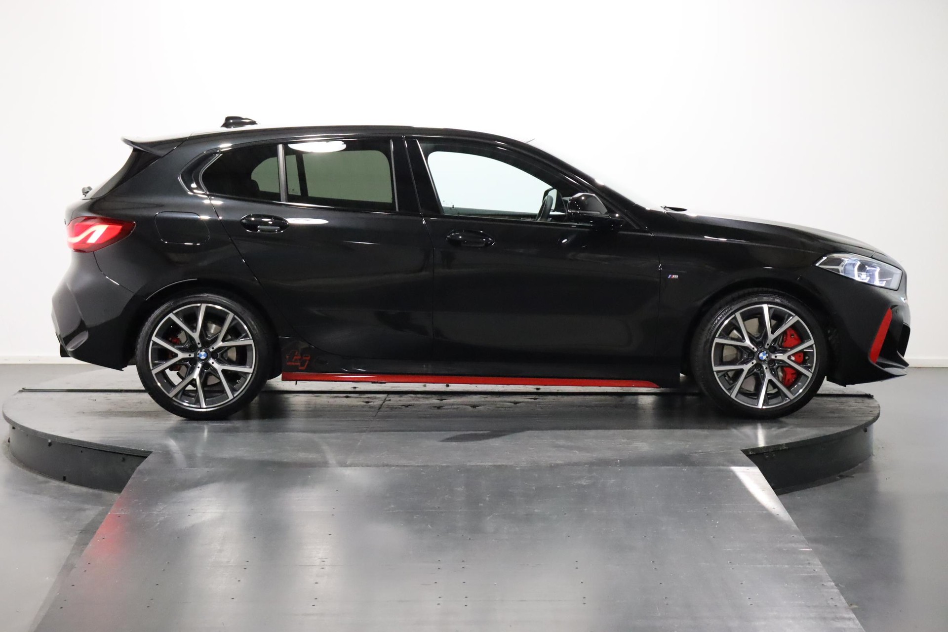 BMW 128ti-image-2