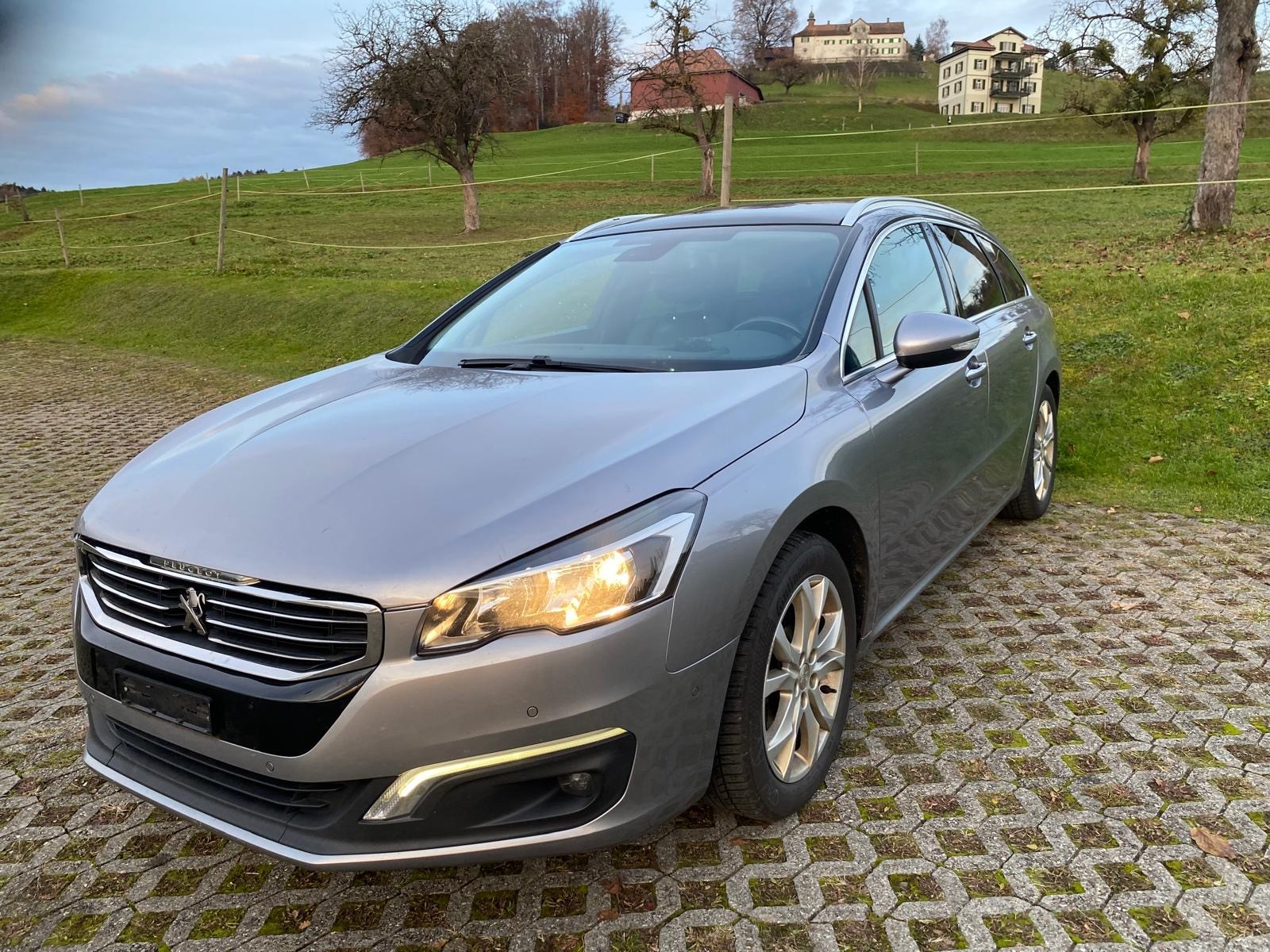 Car photo