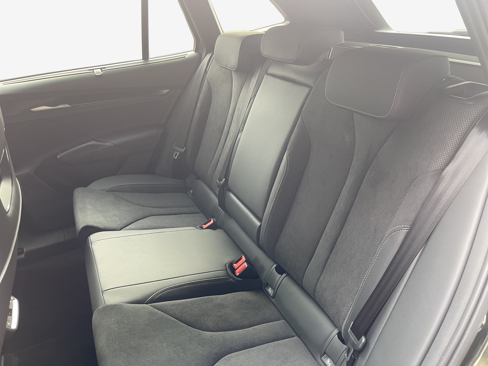 SKODA Enyaq 85x Sportline 4x4-image-11