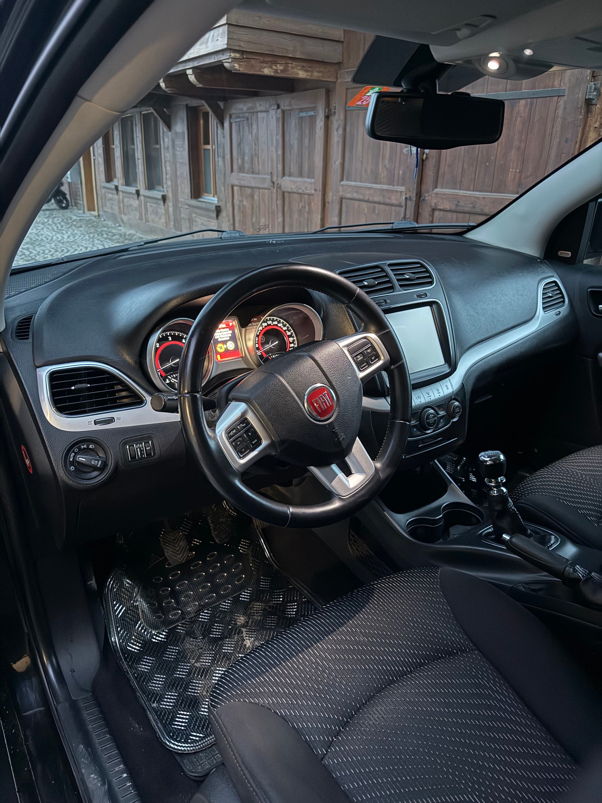 FIAT Freemont 2.0 MJ Lounge-image-5