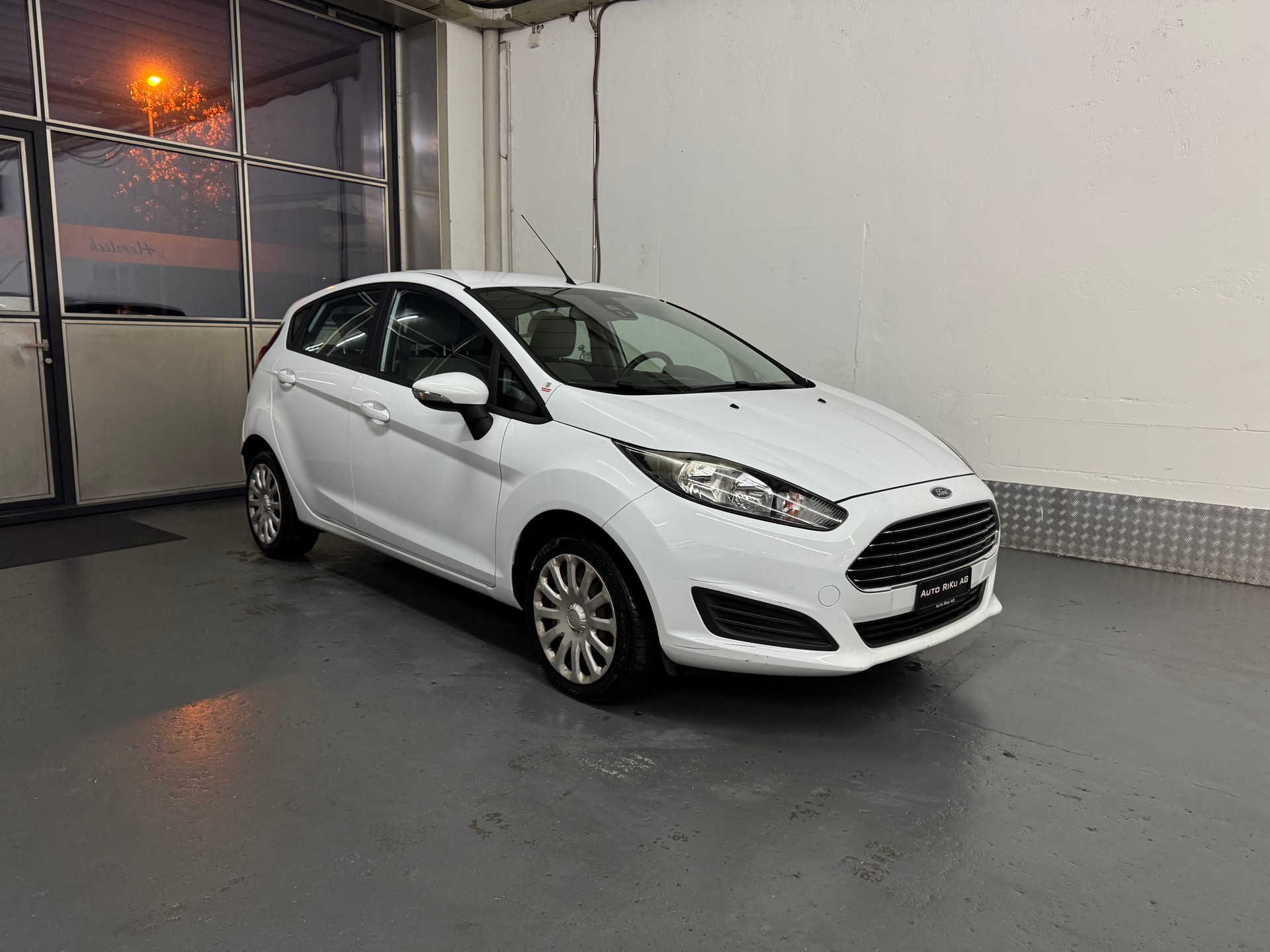 FORD Fiesta 1.0 SCTi Trend-image-1