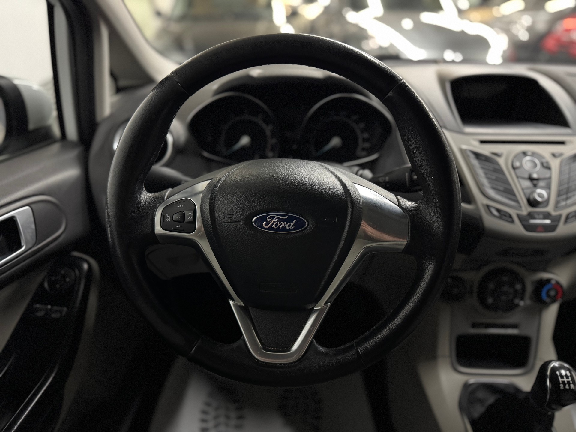 FORD Fiesta 1.0 SCTi Trend-image-13