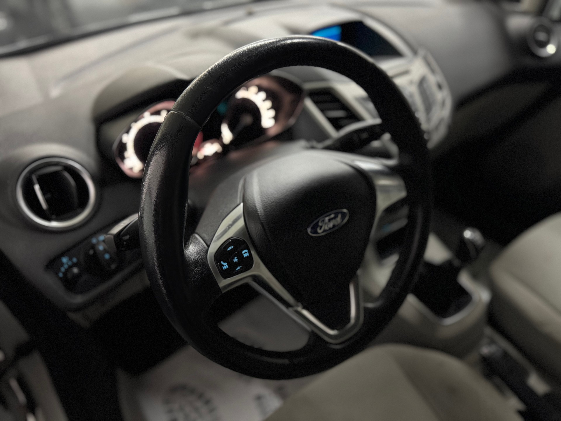 FORD Fiesta 1.0 SCTi Trend-image-9