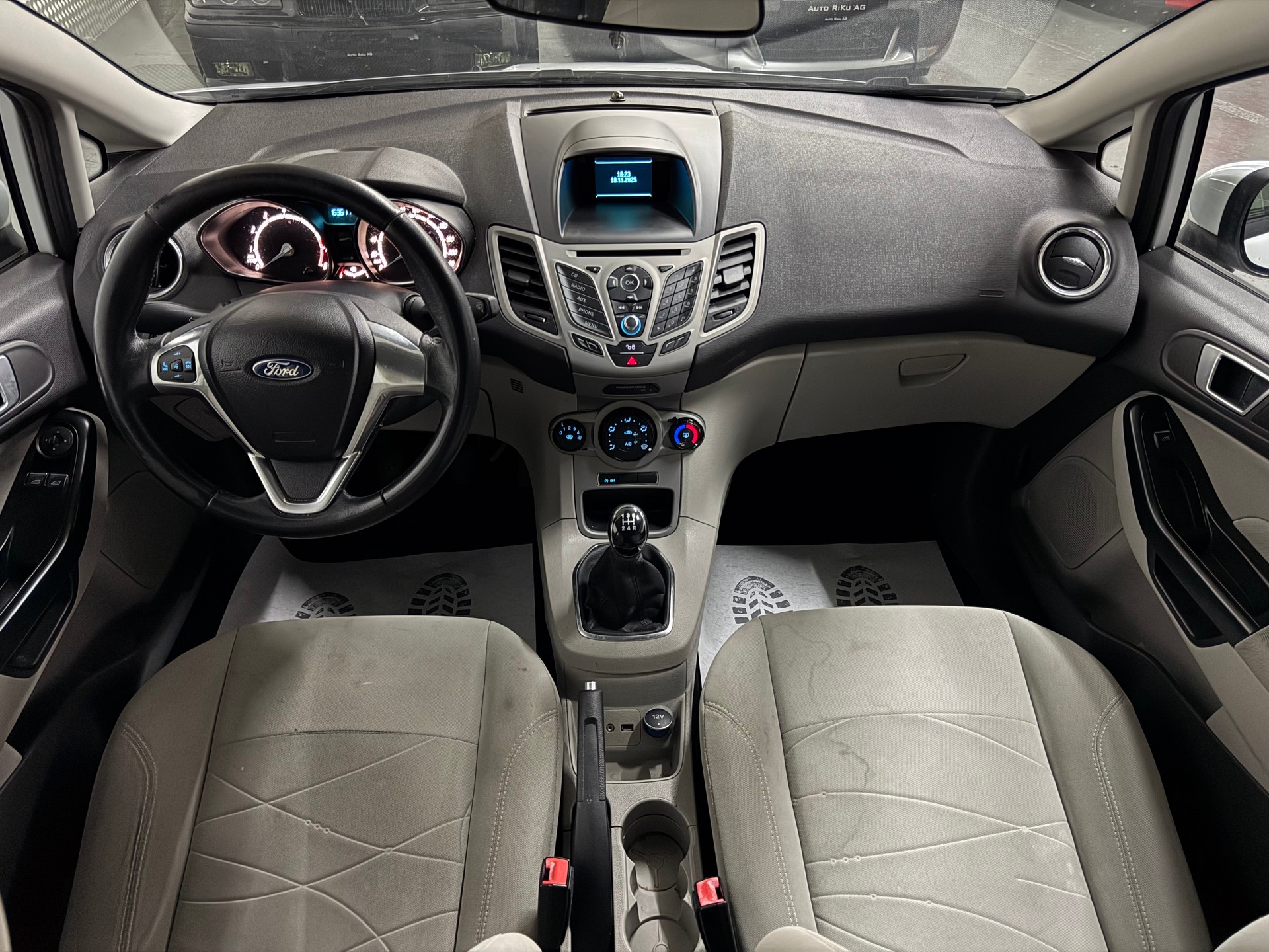 FORD Fiesta 1.0 SCTi Trend-image-12