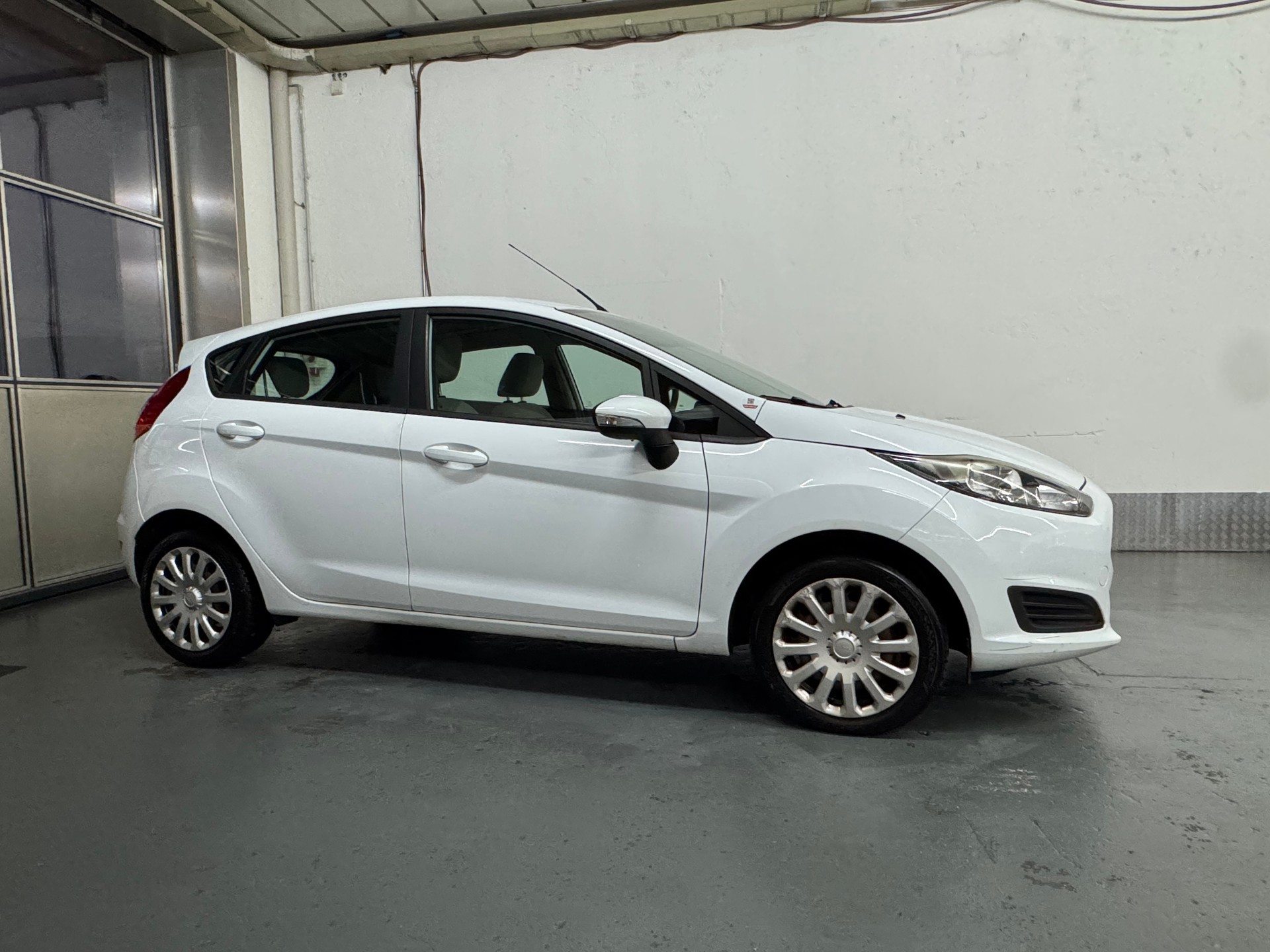 FORD Fiesta 1.0 SCTi Trend-image-6