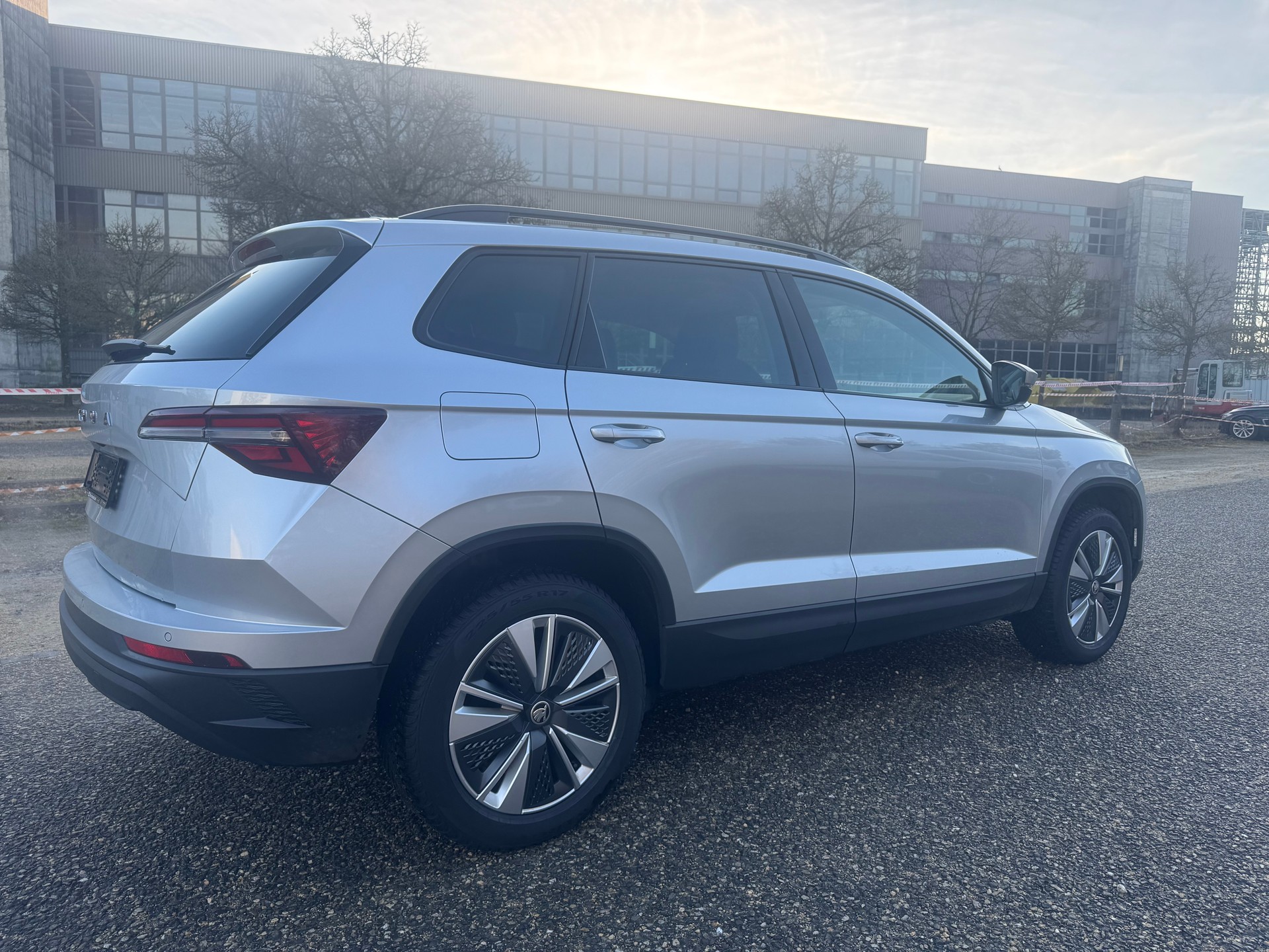 SKODA Karoq 2.0 TDI CR Ambition 4x4 DSG-image-0