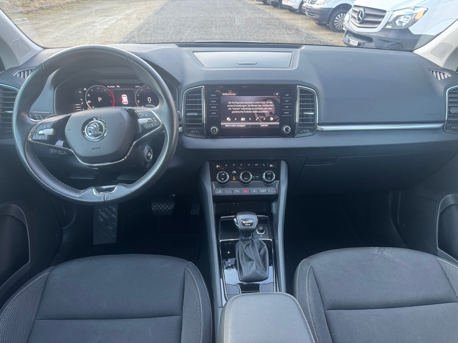 SKODA Karoq 2.0 TDI CR Ambition 4x4 DSG-image-5