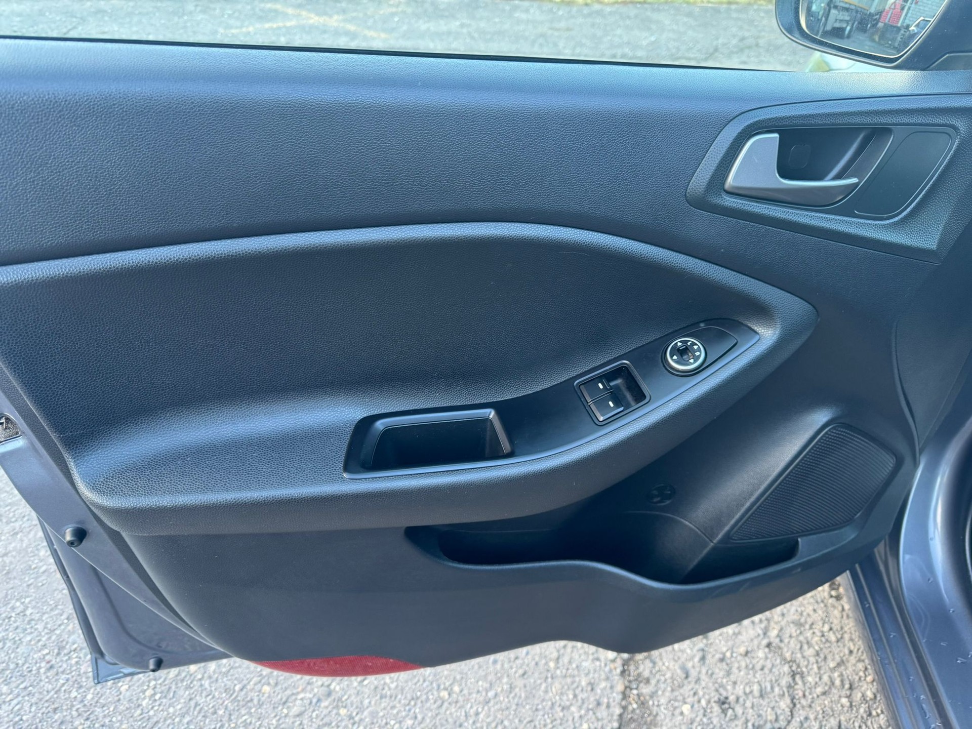 HYUNDAI i20 1.2 Amplia-image-14