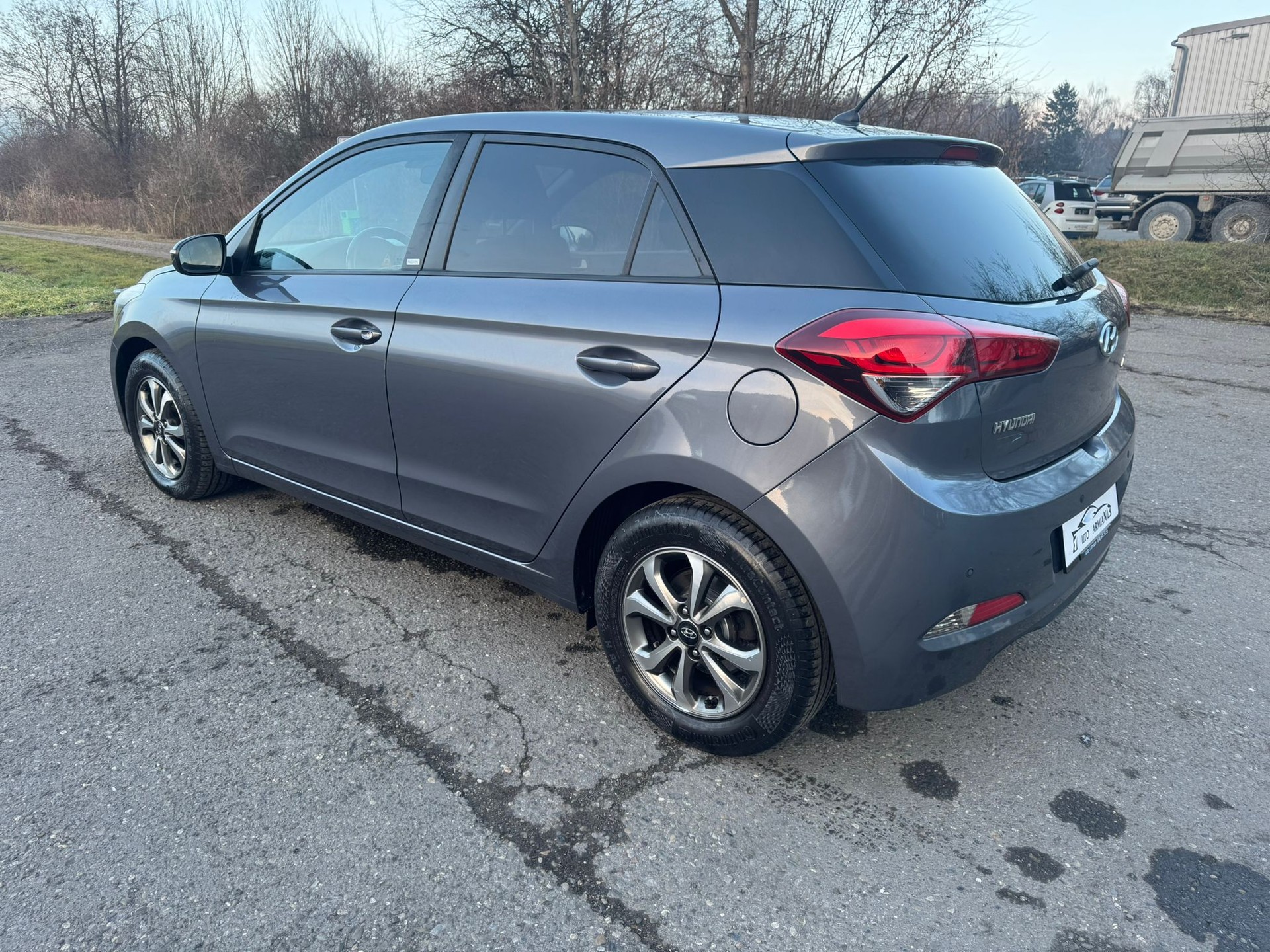 HYUNDAI i20 1.2 Amplia-image-4