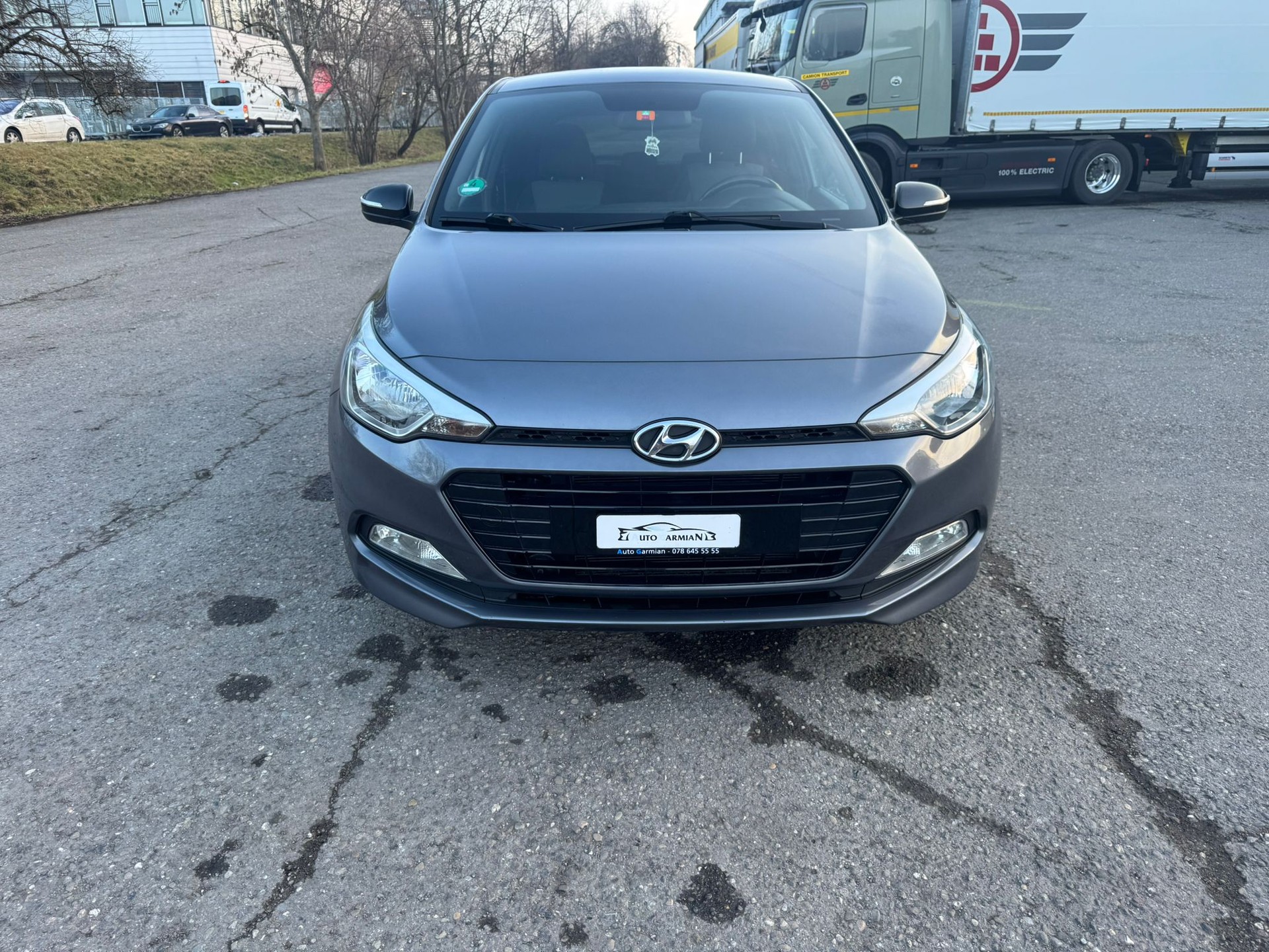 HYUNDAI i20 1.2 Amplia-image-0