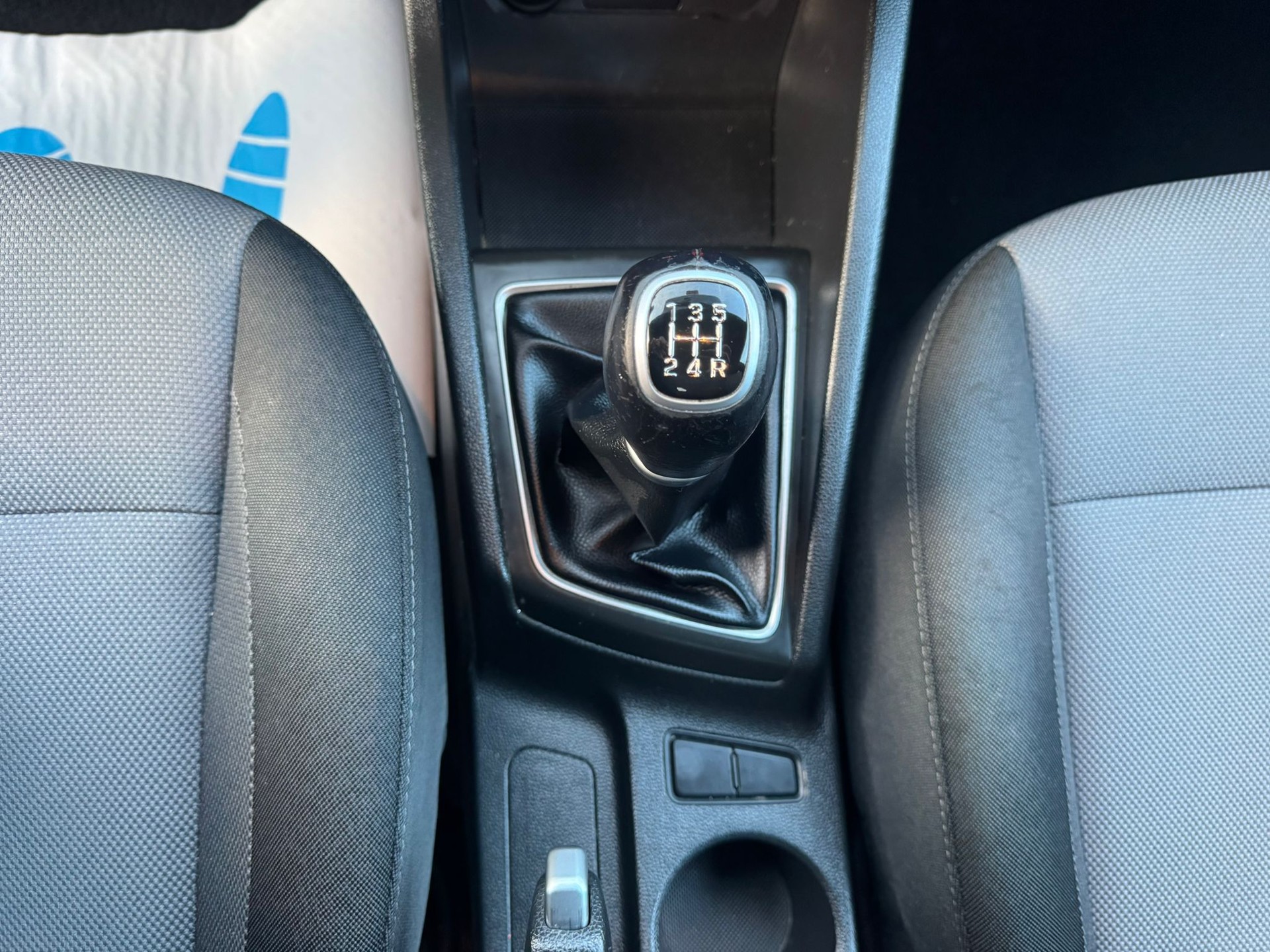 HYUNDAI i20 1.2 Amplia-image-18
