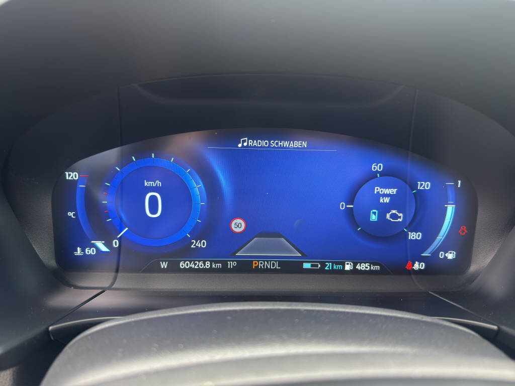 FORD Kuga 2.5 Plug-in Hybrid ST-Line X-image-10