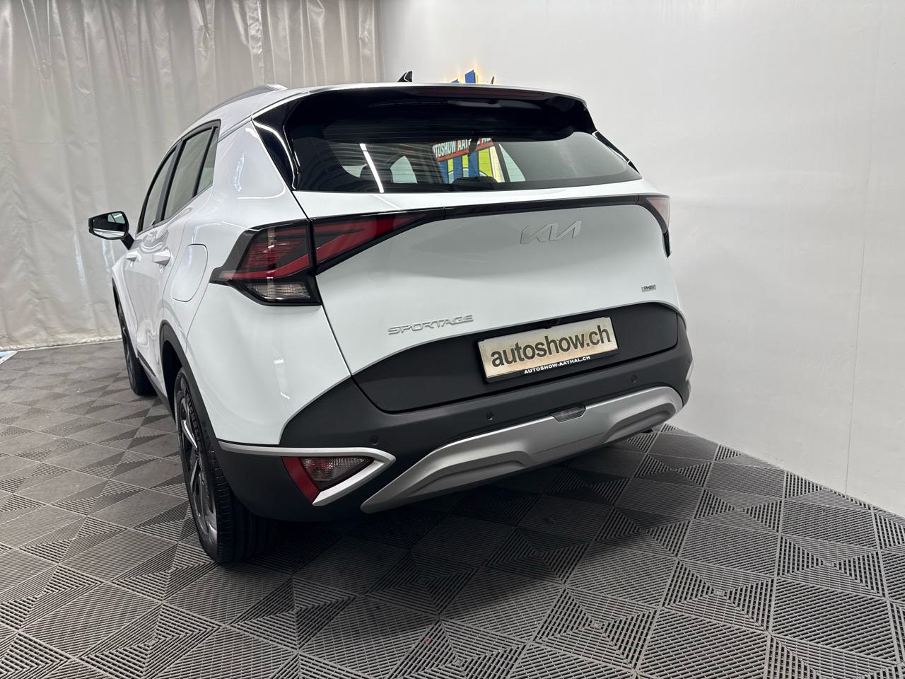 KIA Sportage 1.6T-GDi PHEV Style 4x4 A-image-10