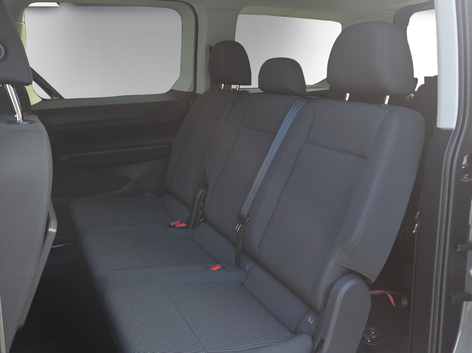 VW Caddy Maxi 2.0 TDI 4Motion-image-17