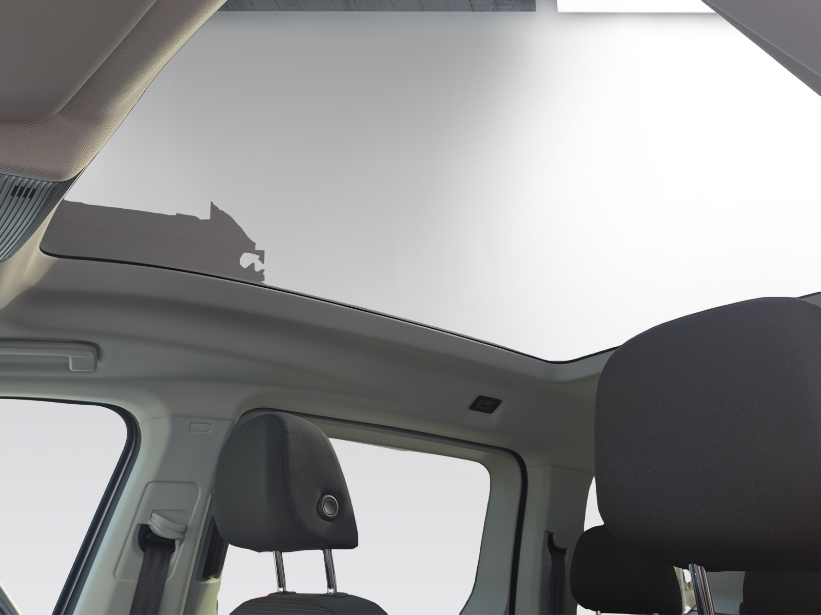 VW Caddy Maxi 2.0 TDI 4Motion-image-14