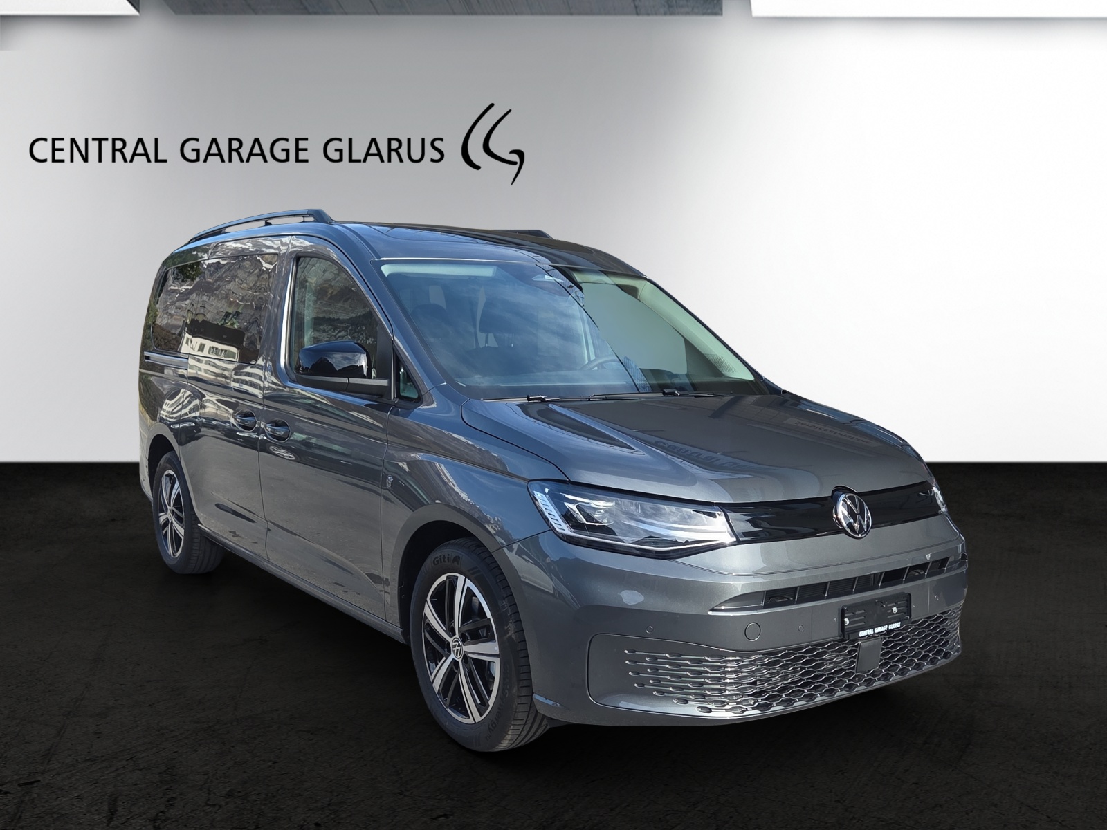 VW Caddy Maxi 2.0 TDI 4Motion-image-1