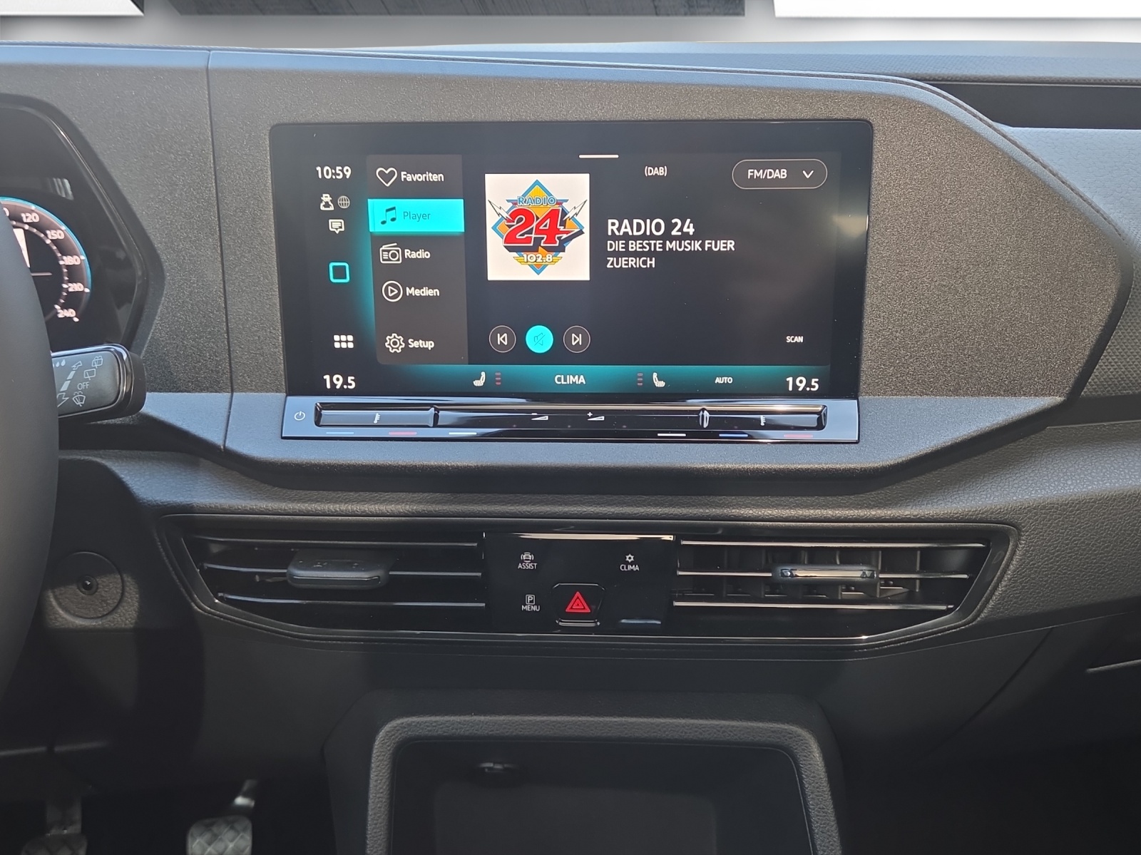 VW Caddy Maxi 2.0 TDI 4Motion-image-13