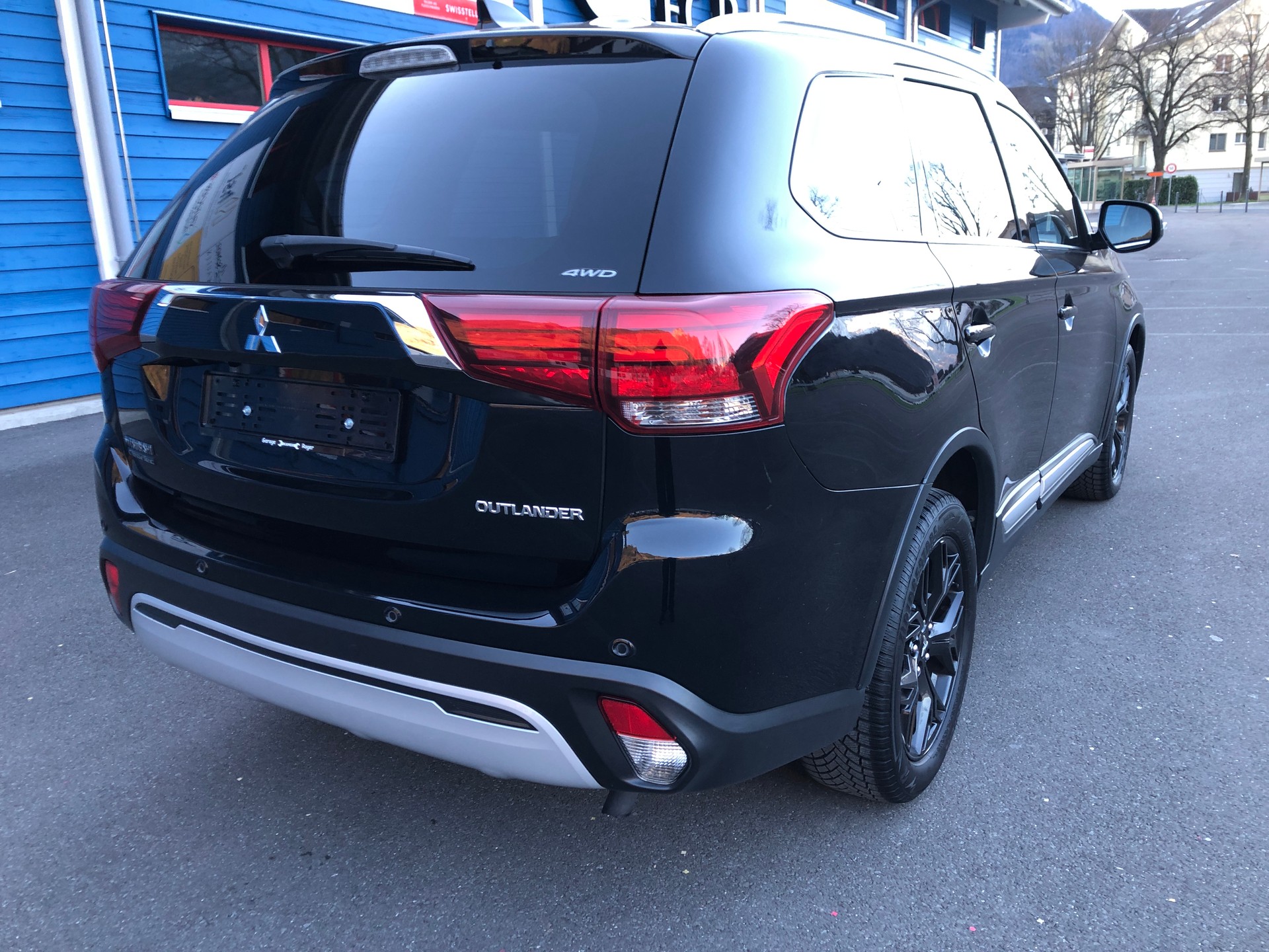 MITSUBISHI Outlander 2.0 Value 4WD CVT-image-2