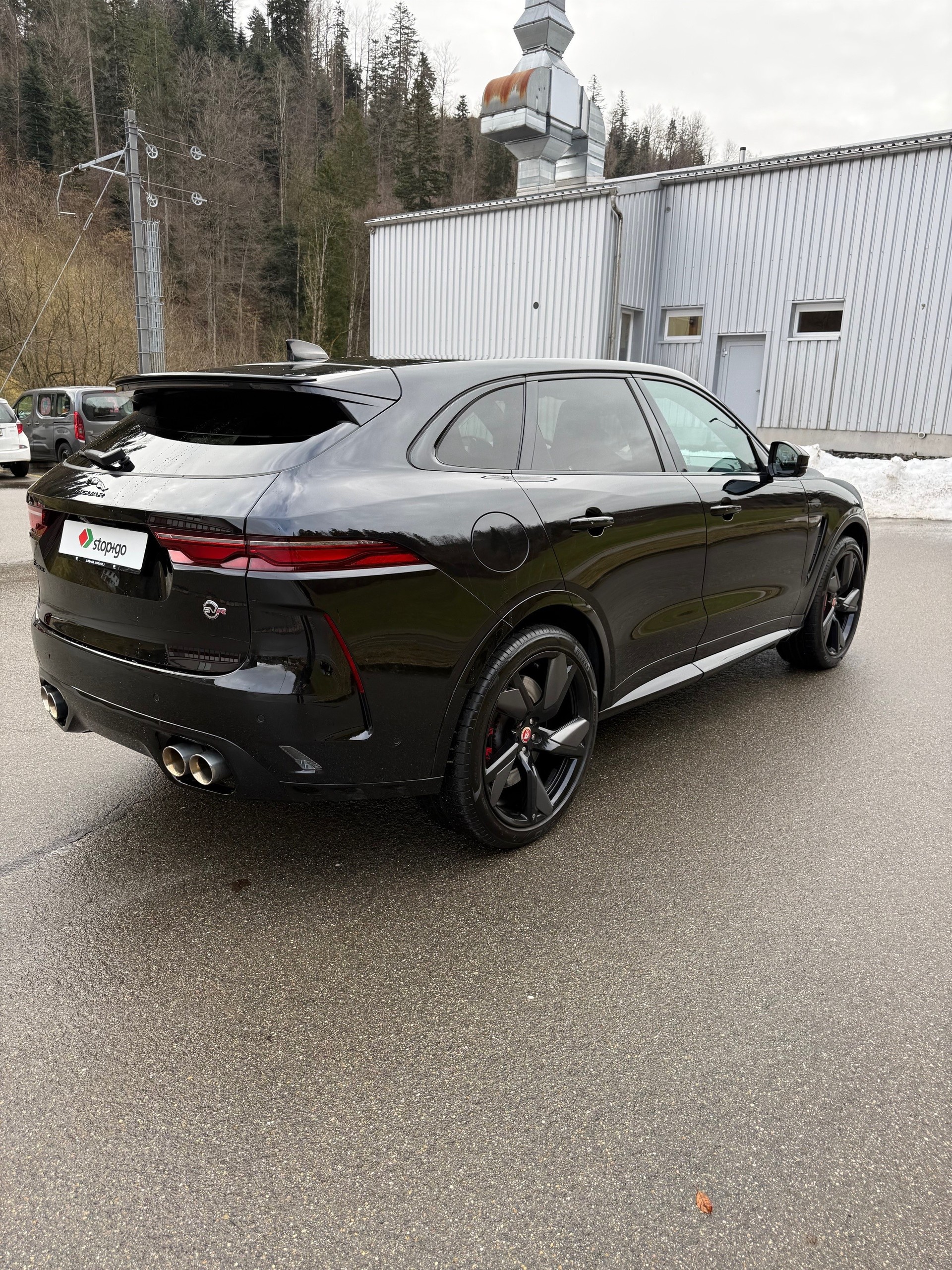 JAGUAR F-Pace 5.0 V8 SVR P550 AWD-image-5