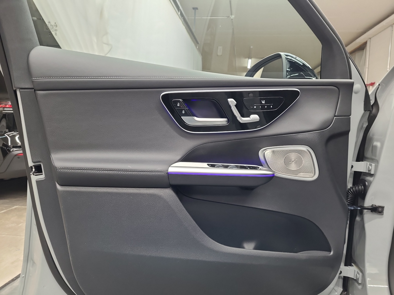 MERCEDES-BENZ GLC 220 d AMG Line 4Matic-image-12