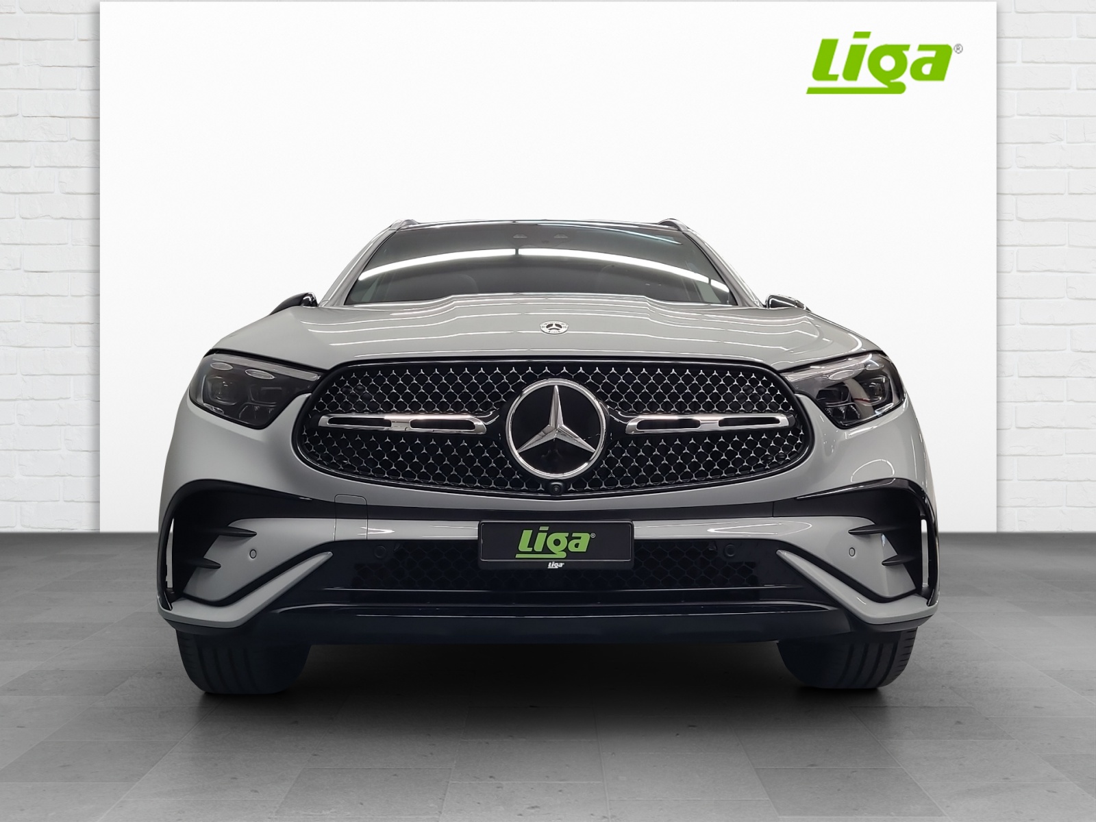 MERCEDES-BENZ GLC 220 d AMG Line 4Matic-image-2