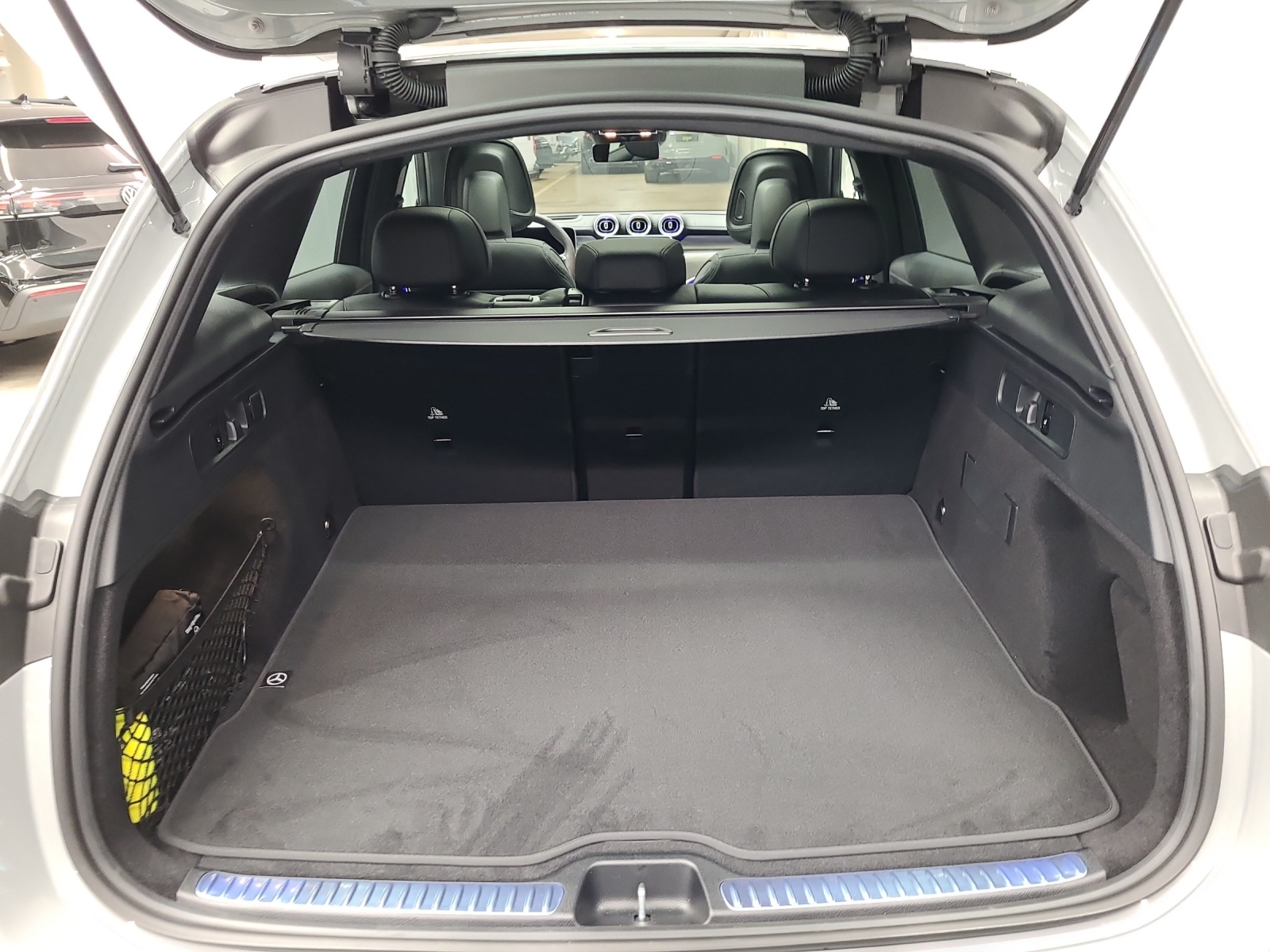 MERCEDES-BENZ GLC 220 d AMG Line 4Matic-image-10