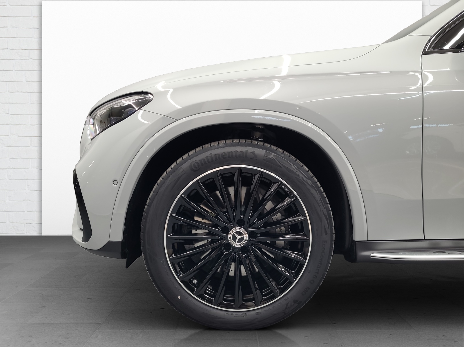 MERCEDES-BENZ GLC 220 d AMG Line 4Matic-image-5