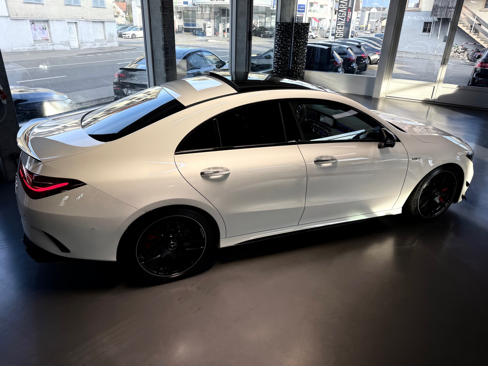 MERCEDES-BENZ CLA 45 S AMG 4Matic+ 8G-DCT-image-5