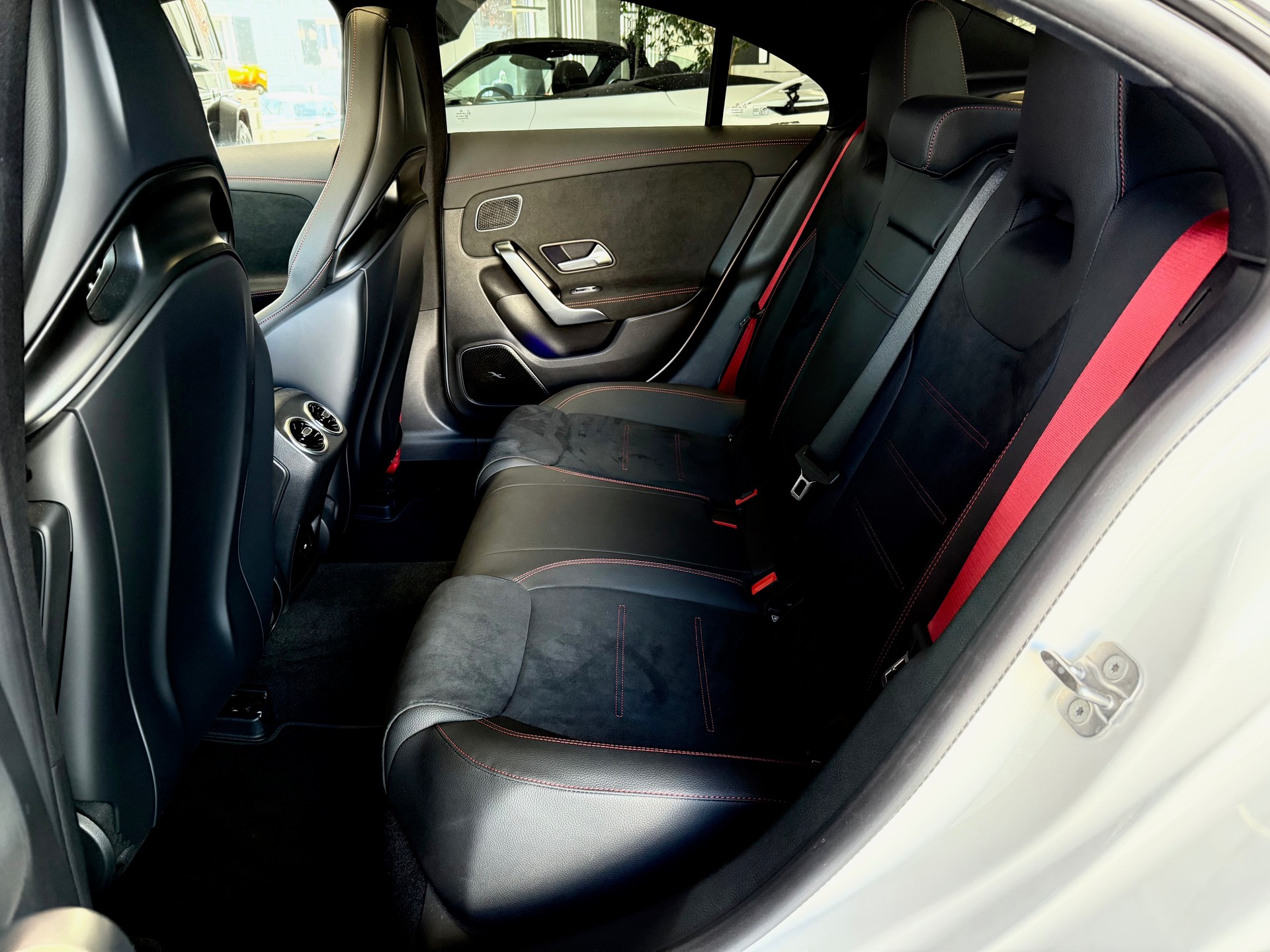 MERCEDES-BENZ CLA 45 S AMG 4Matic+ 8G-DCT-image-15