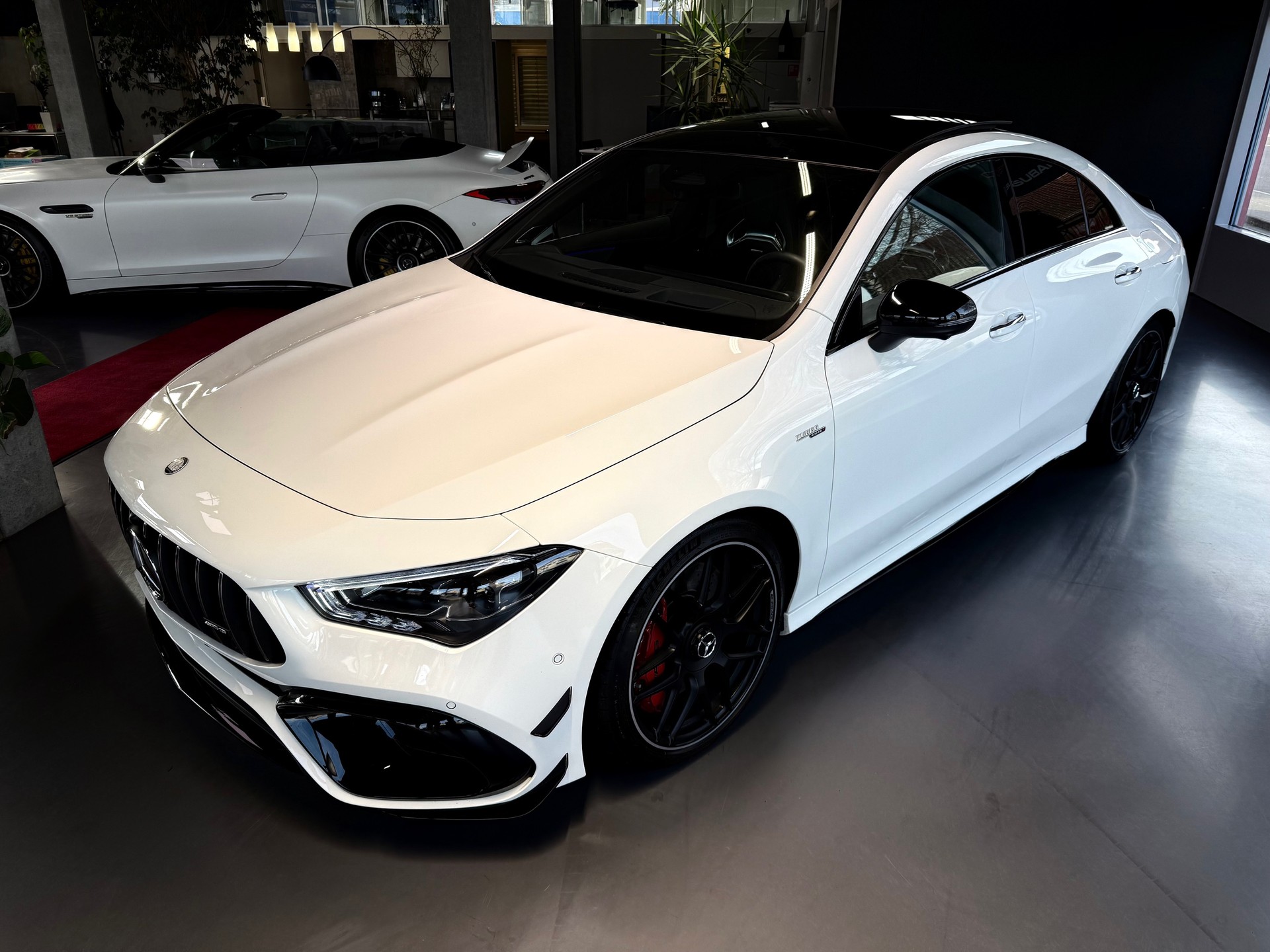 MERCEDES-BENZ CLA 45 S AMG 4Matic+ 8G-DCT-image-2