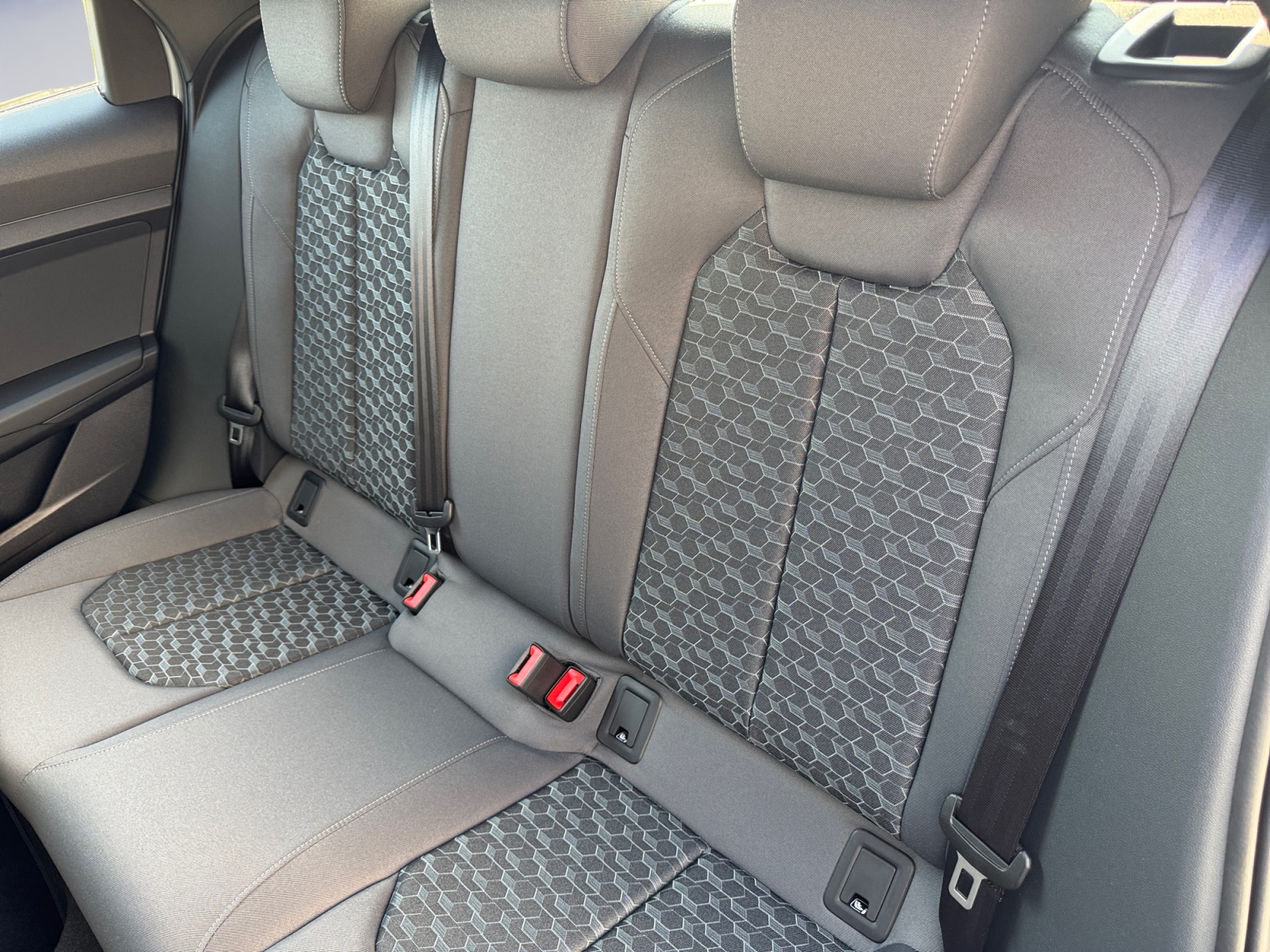AUDI A1 Sportback 30 TFSI Attraction S-tronic-image-12