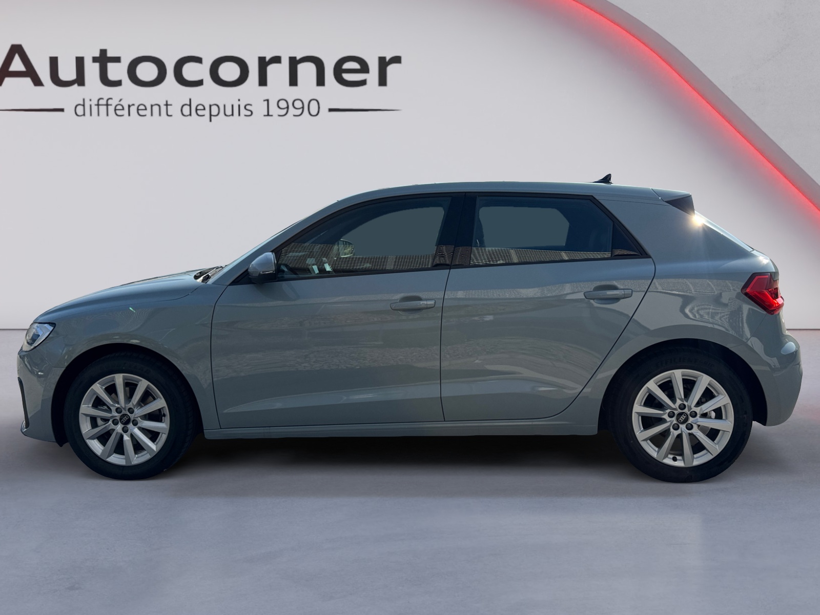 AUDI A1 Sportback 30 TFSI Attraction S-tronic-image-1