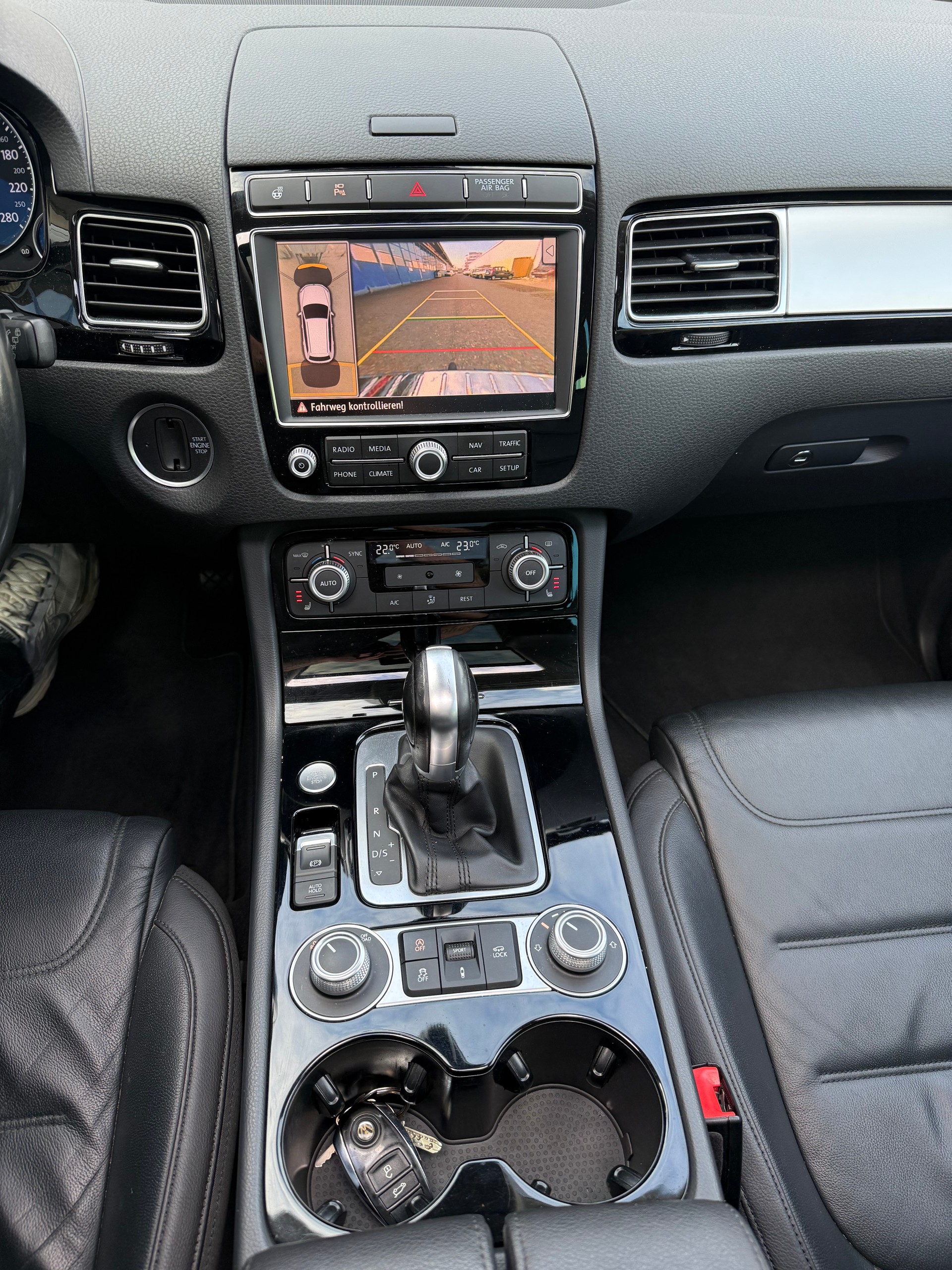 VW Touareg 3.0 TDI BMT Peak Tiptronic AHK3500kg Panorama Dach-image-14